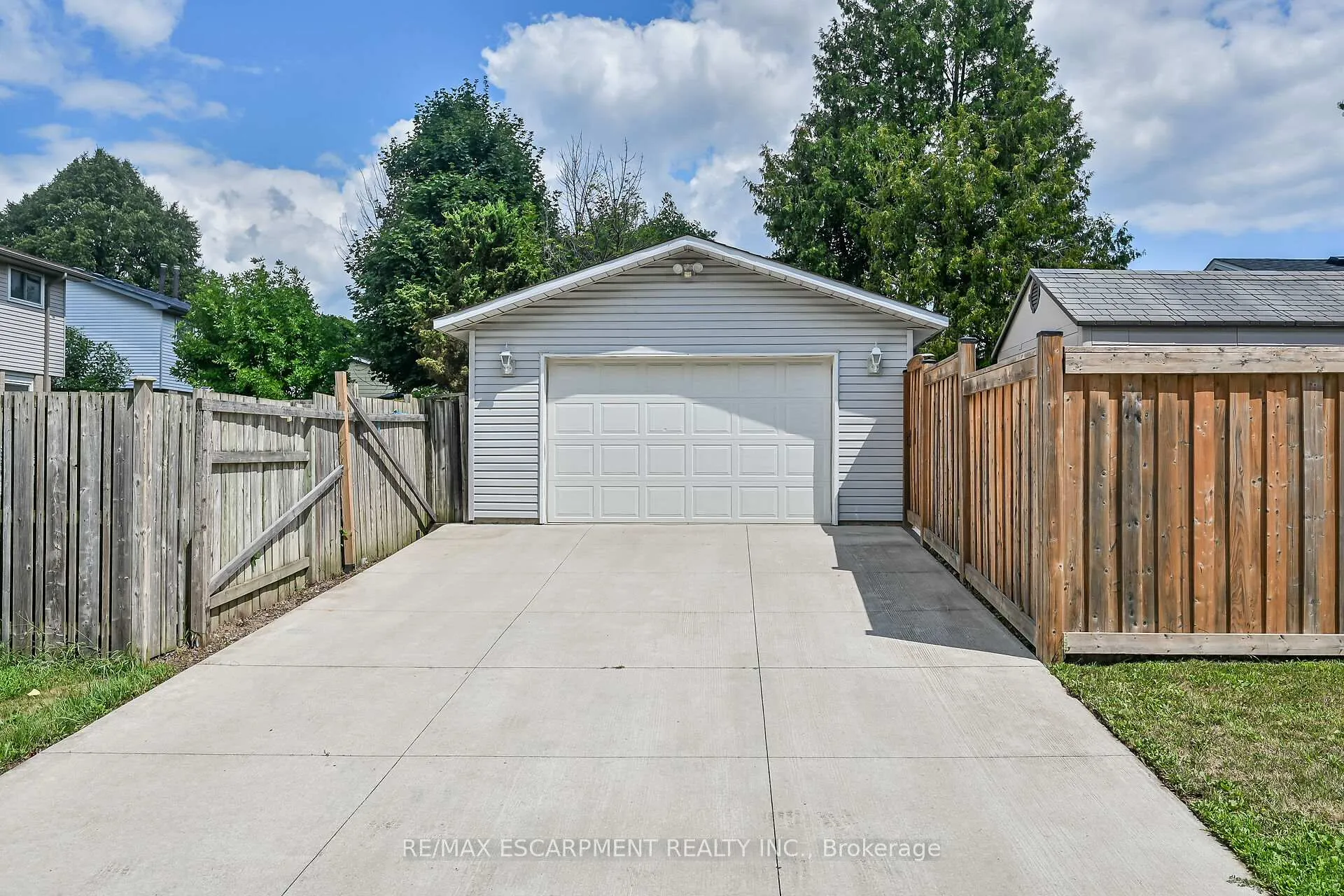 Photo 42 of 146 Fiona Crescent, Hamilton, Kernighan — HOMEH