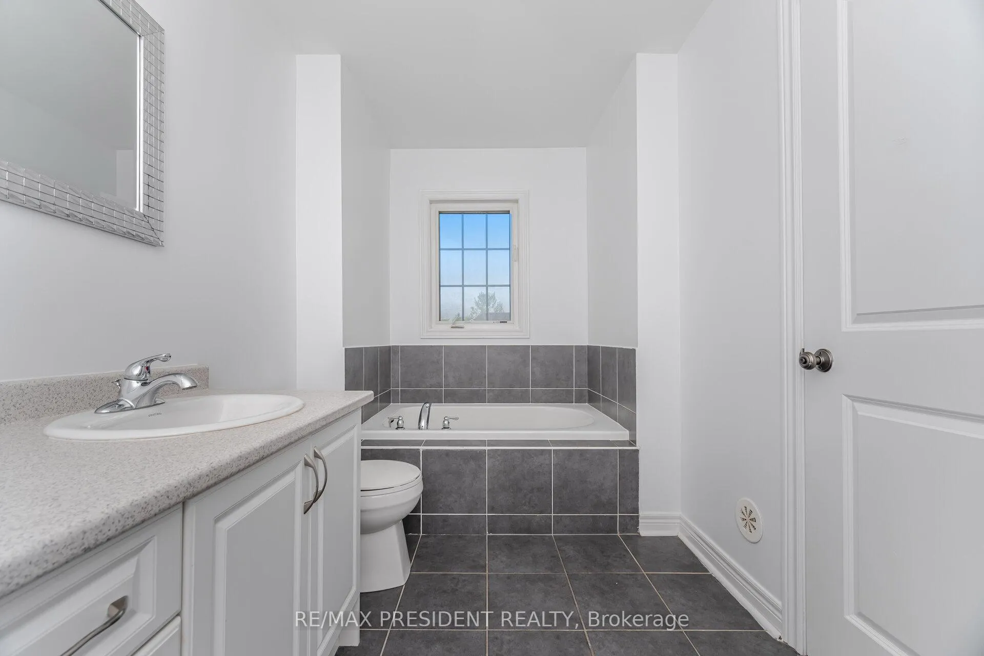 Photo 31 of 42 McCardy Court N, Caledon, Caledon East — HOMEH