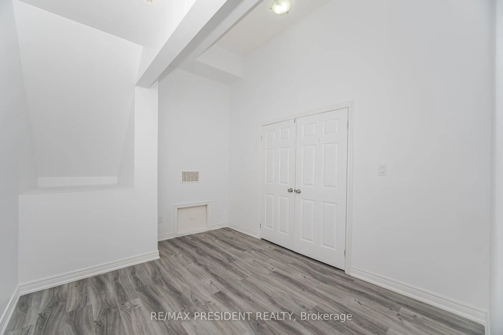 Photo 47 of 42 McCardy Court N, Caledon, Caledon East — HOMEH