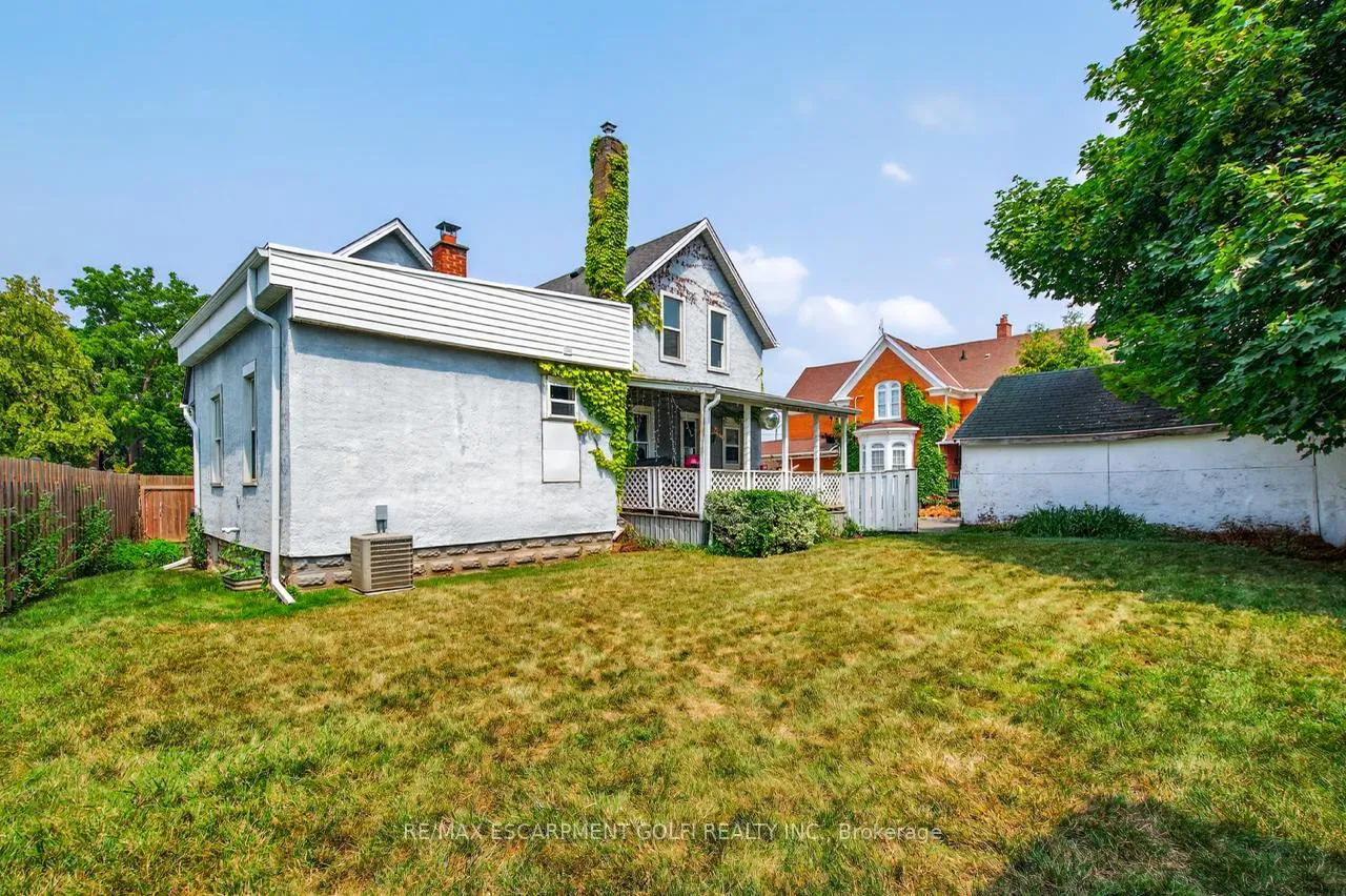 Photo 15 of 107 West Main Street, Welland, Broadway — HOMEH