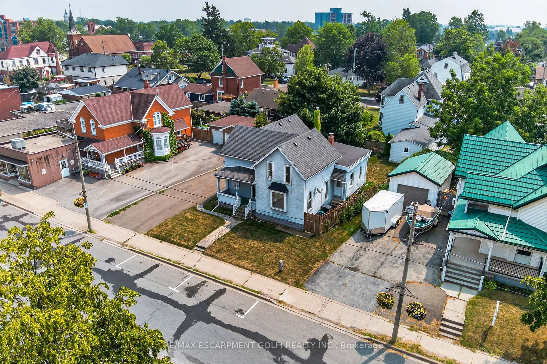 Photo 17 of 107 West Main Street, Welland, Broadway — HOMEH
