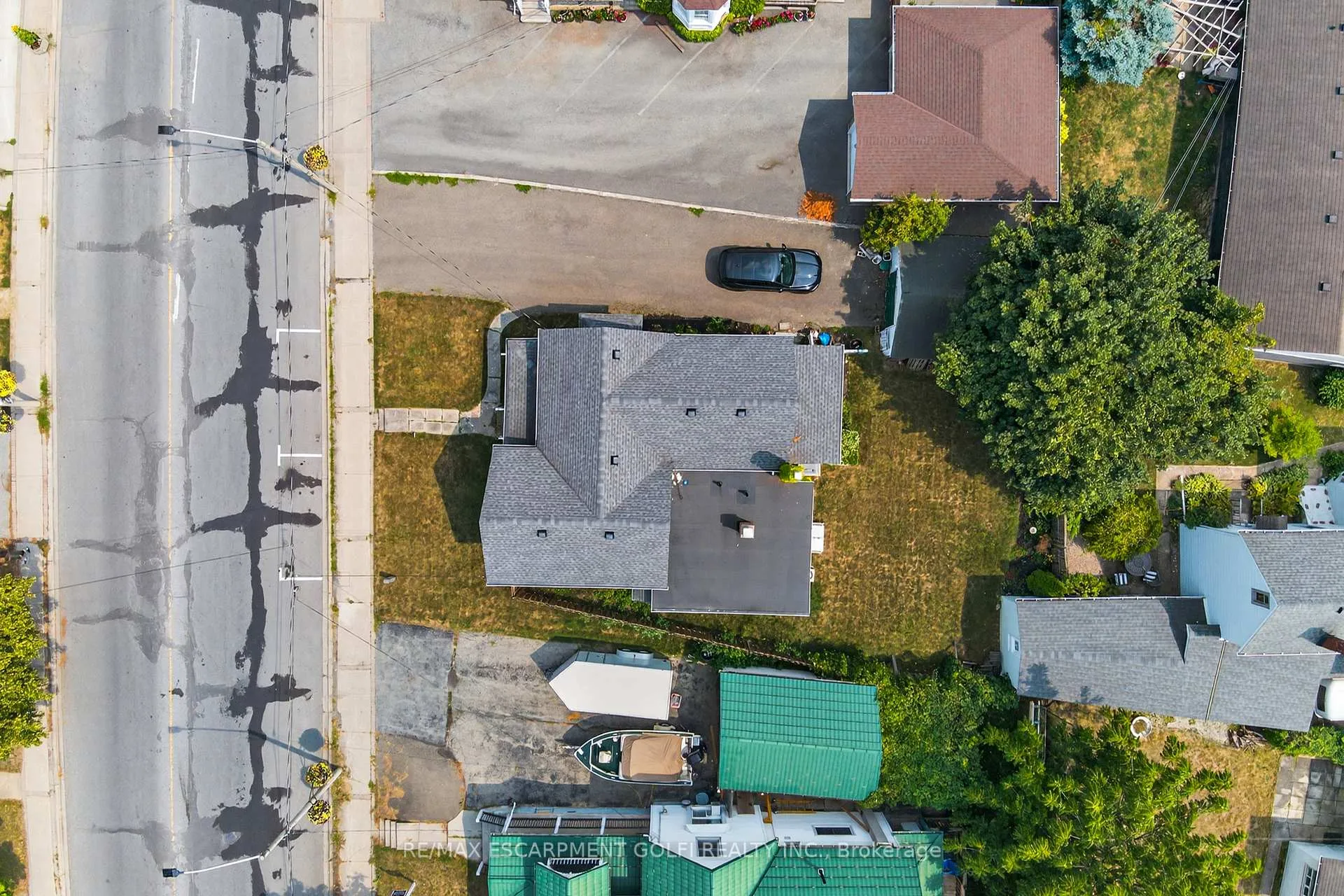 Photo 18 of 107 West Main Street, Welland, Broadway — HOMEH