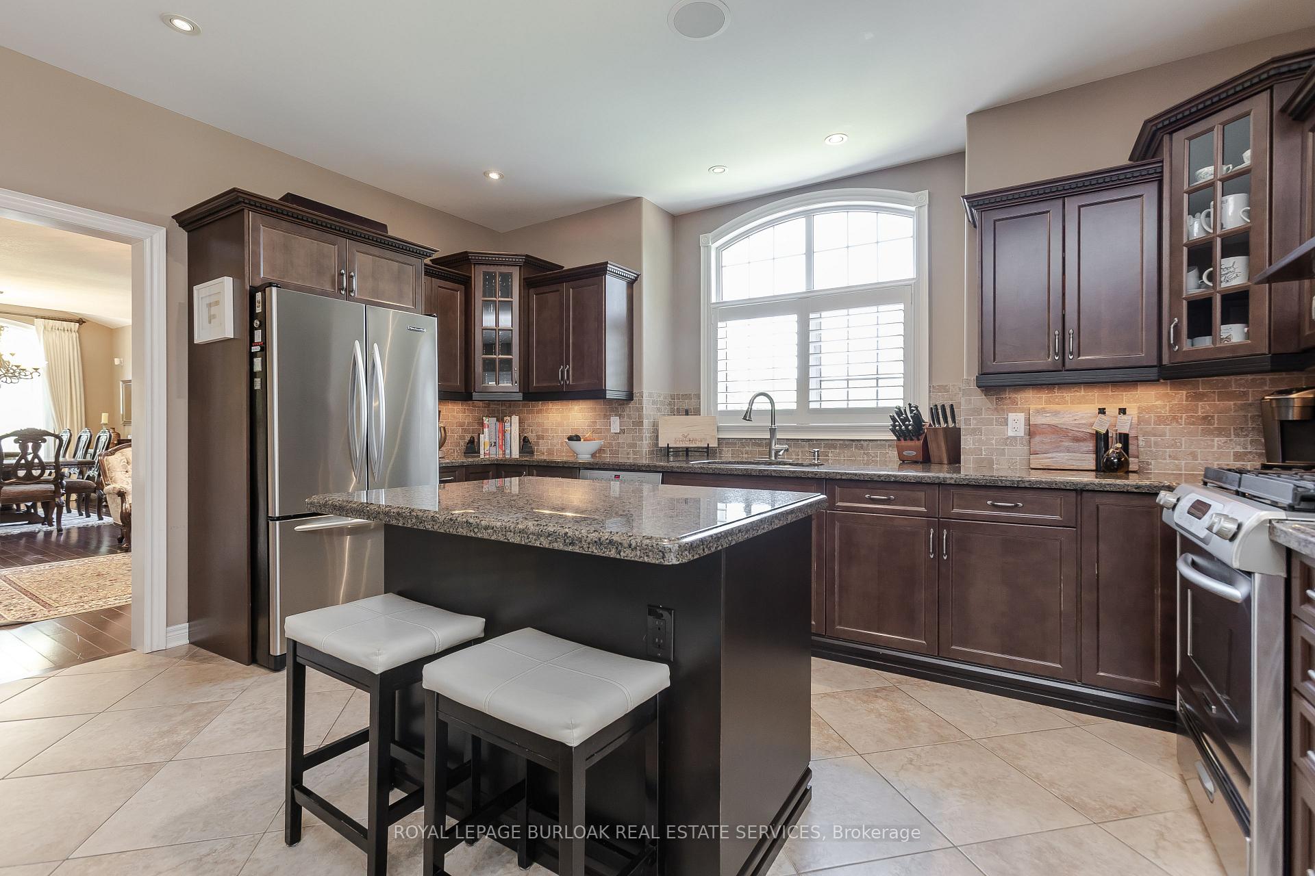 Photo 12 of 264 Dorchester Drive, Grimsby, Grimsby East — HOMEH