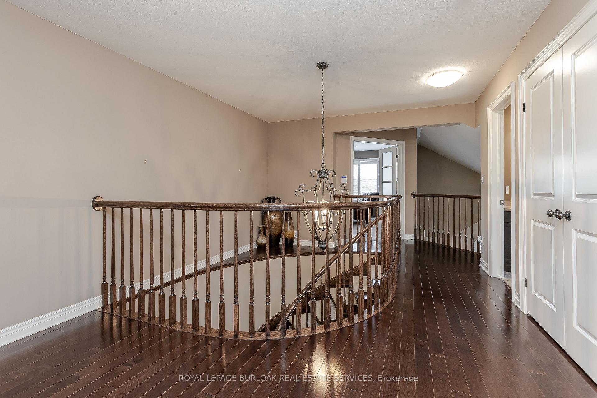 Photo 19 of 264 Dorchester Drive, Grimsby, Grimsby East — HOMEH