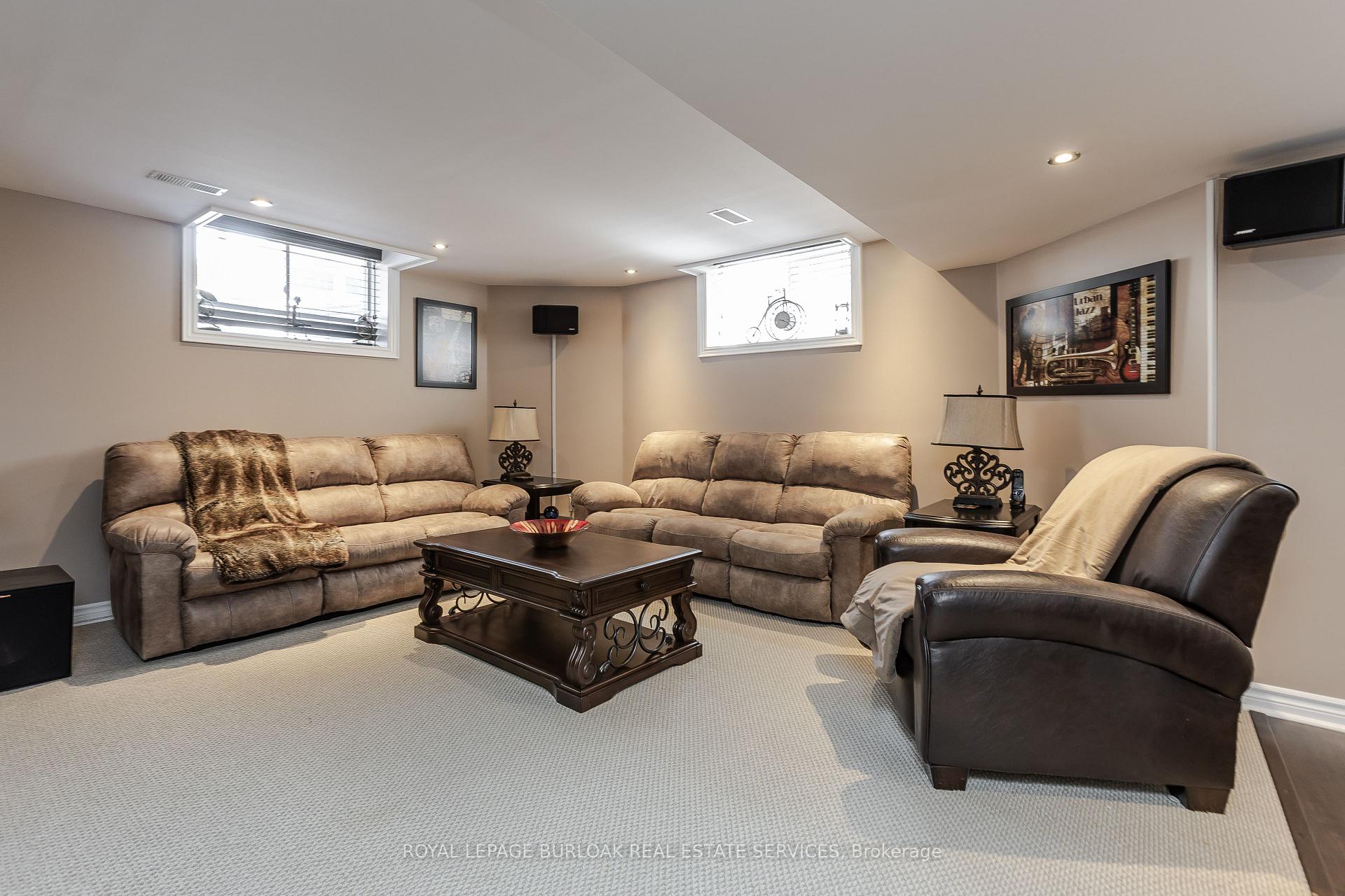 Photo 37 of 264 Dorchester Drive, Grimsby, Grimsby East — HOMEH