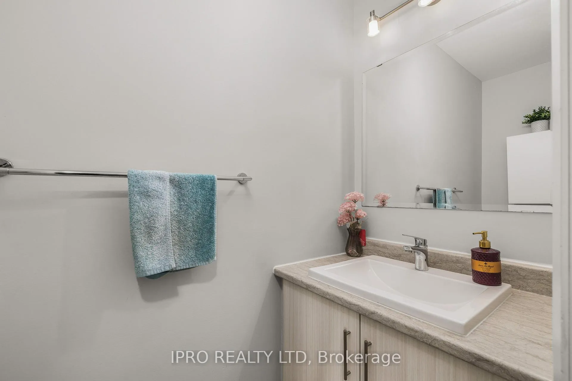 Photo 21 of 1139 Horizon Drive, Kingston — HOMEH