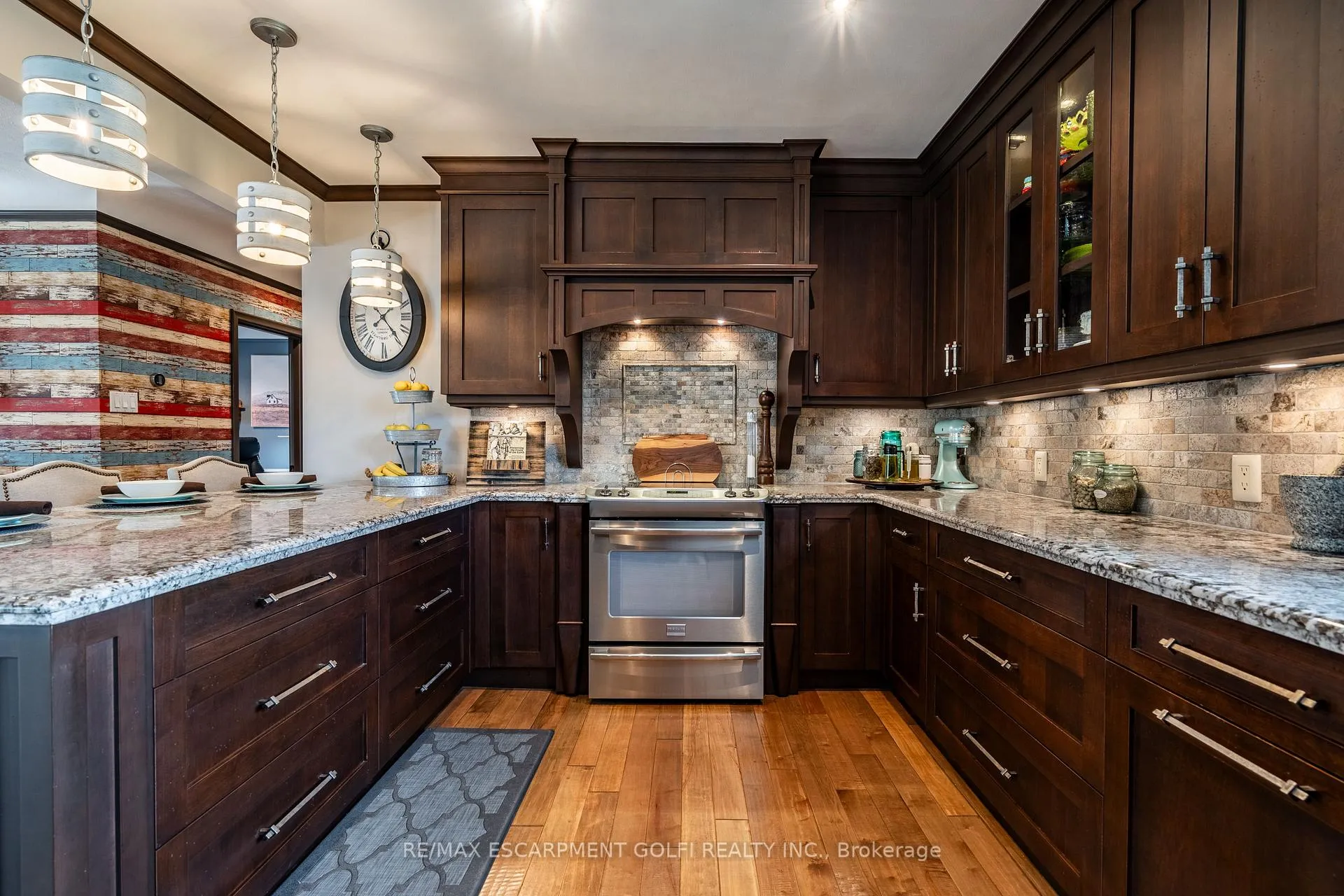 Photo 6 of 62 Glenview Drive, Hamilton, Stoney Creek — HOMEH