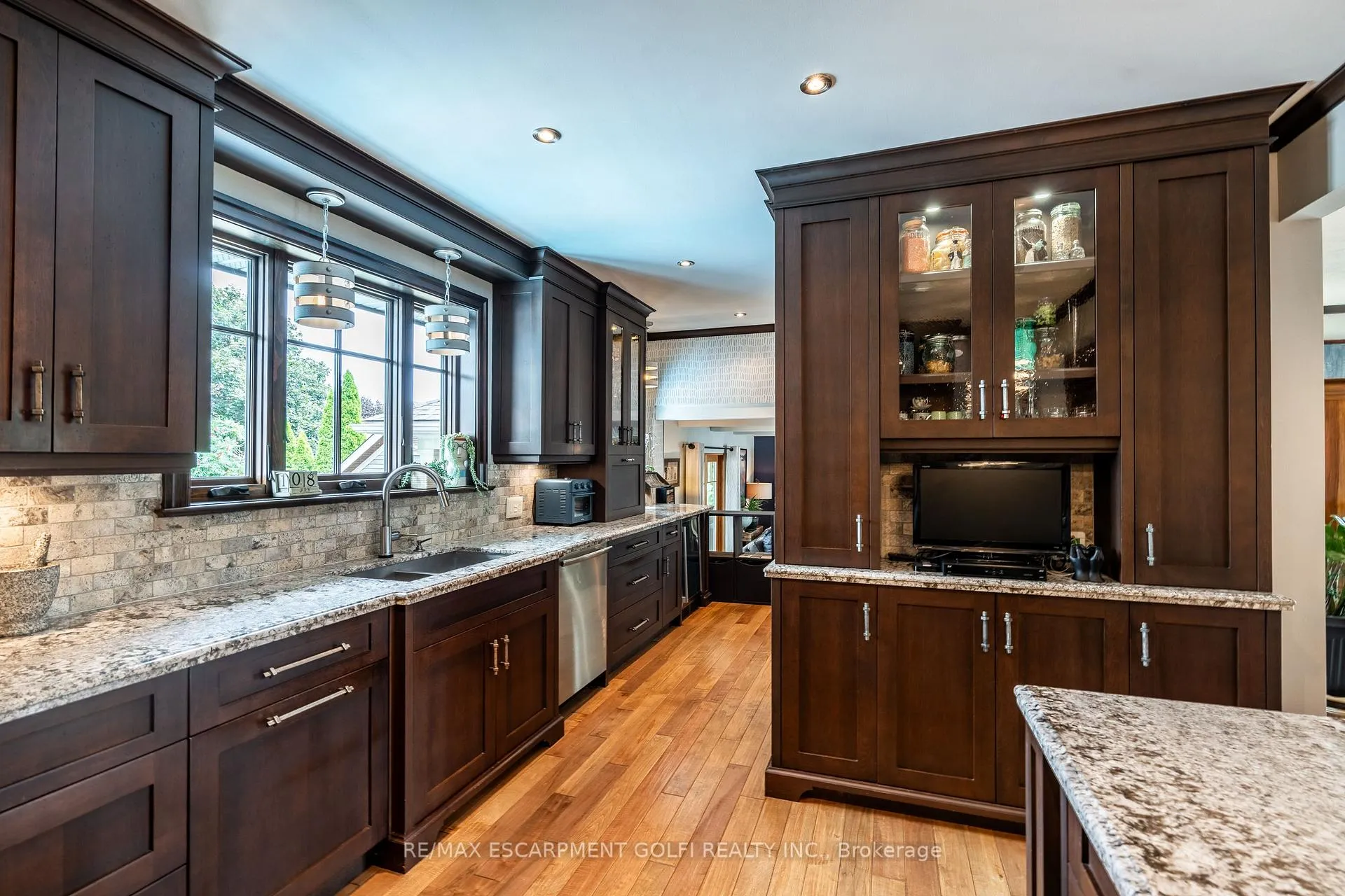Photo 7 of 62 Glenview Drive, Hamilton, Stoney Creek — HOMEH