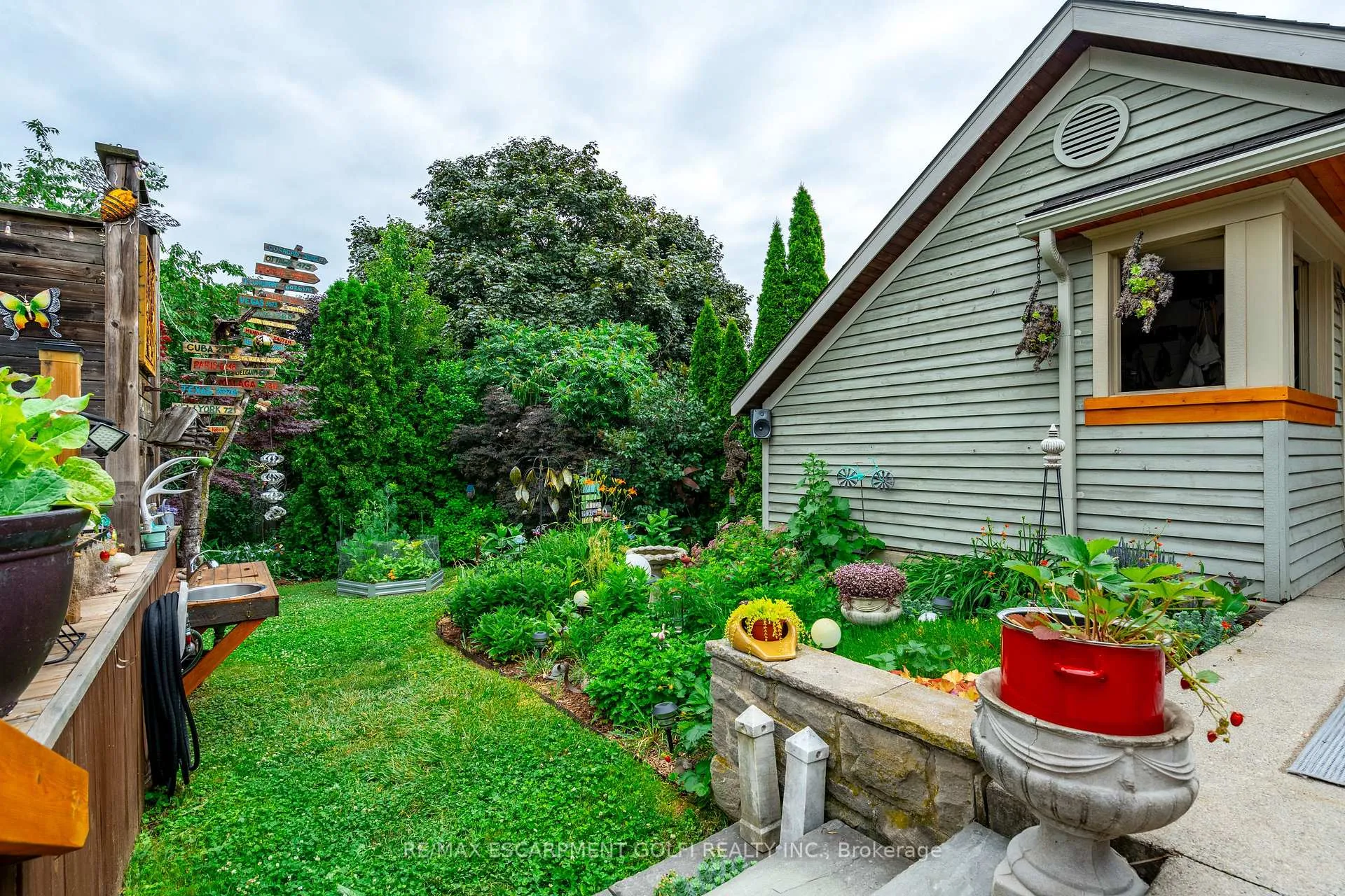 Photo 31 of 62 Glenview Drive, Hamilton, Stoney Creek — HOMEH