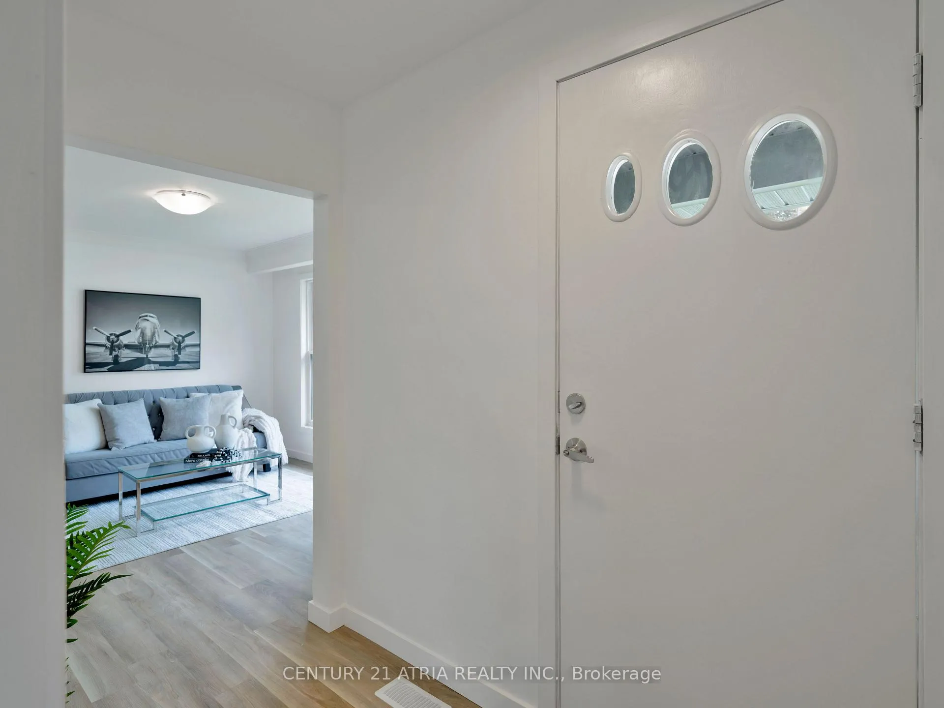 Photo 3 of 534 Johnson Street, Midland — HOMEH