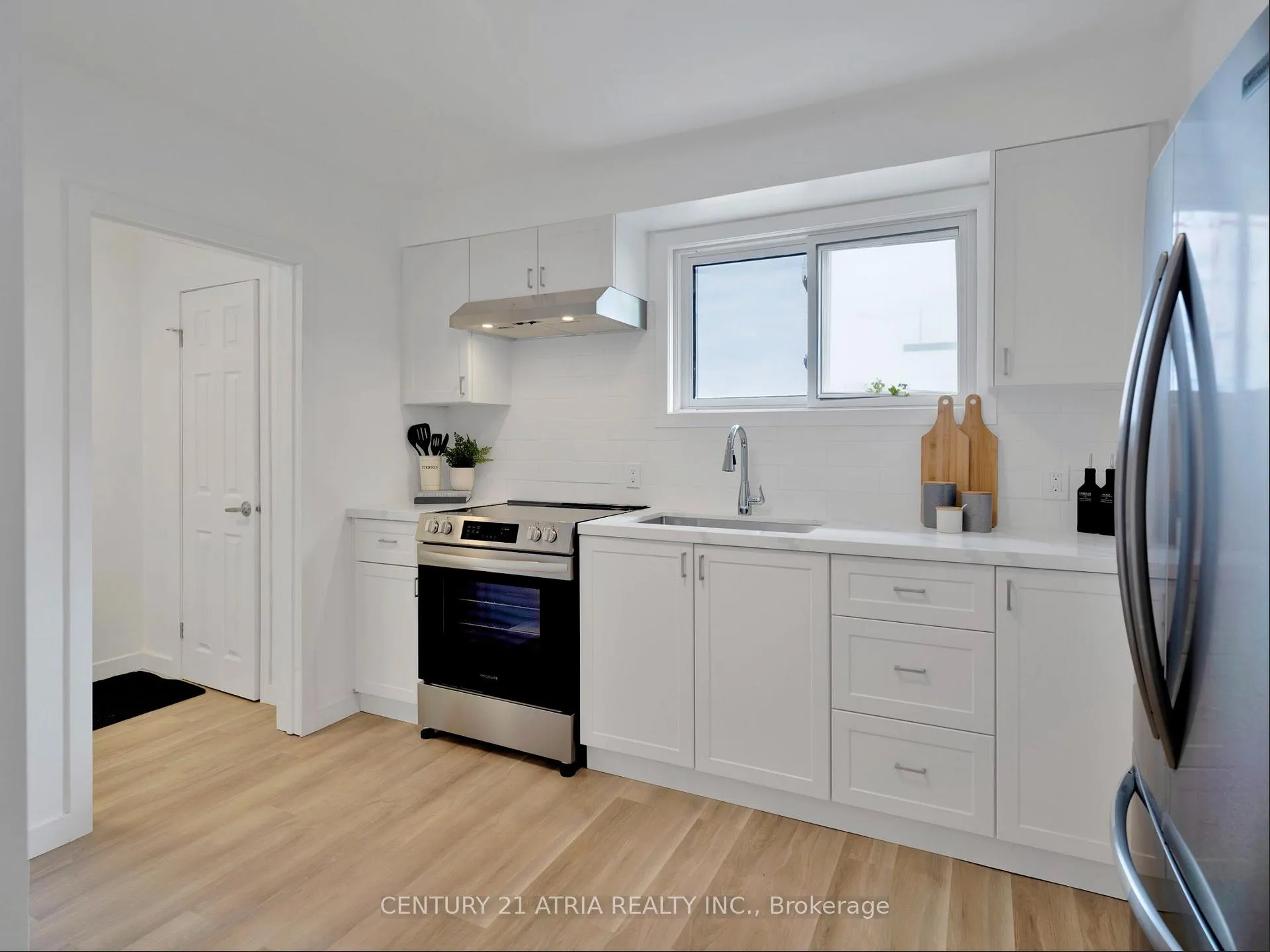 Photo 7 of 534 Johnson Street, Midland — HOMEH