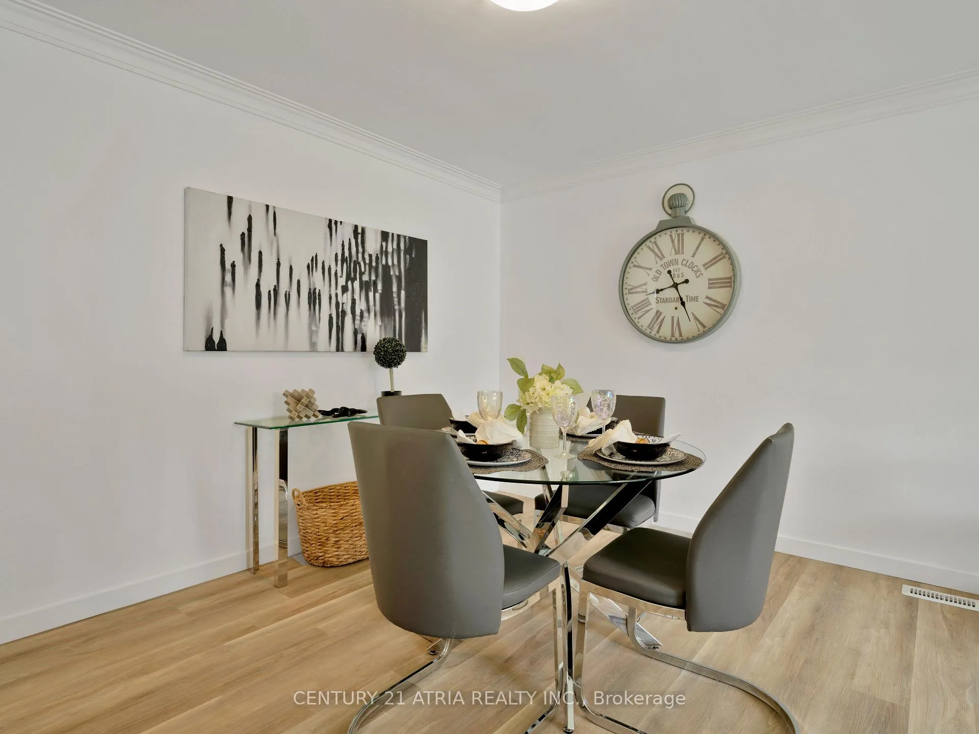 Photo 17 of 534 Johnson Street, Midland — HOMEH