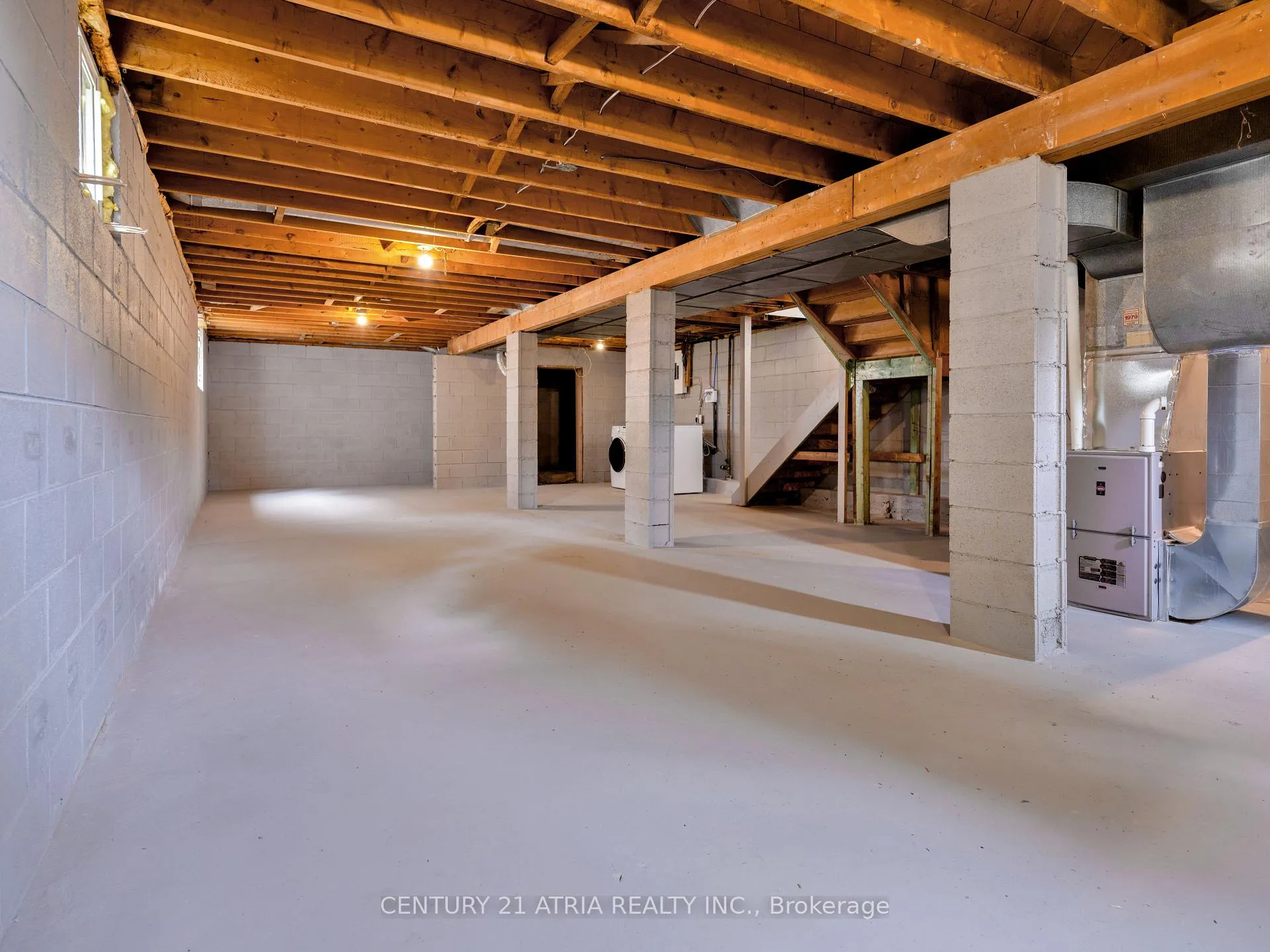 Photo 33 of 534 Johnson Street, Midland — HOMEH