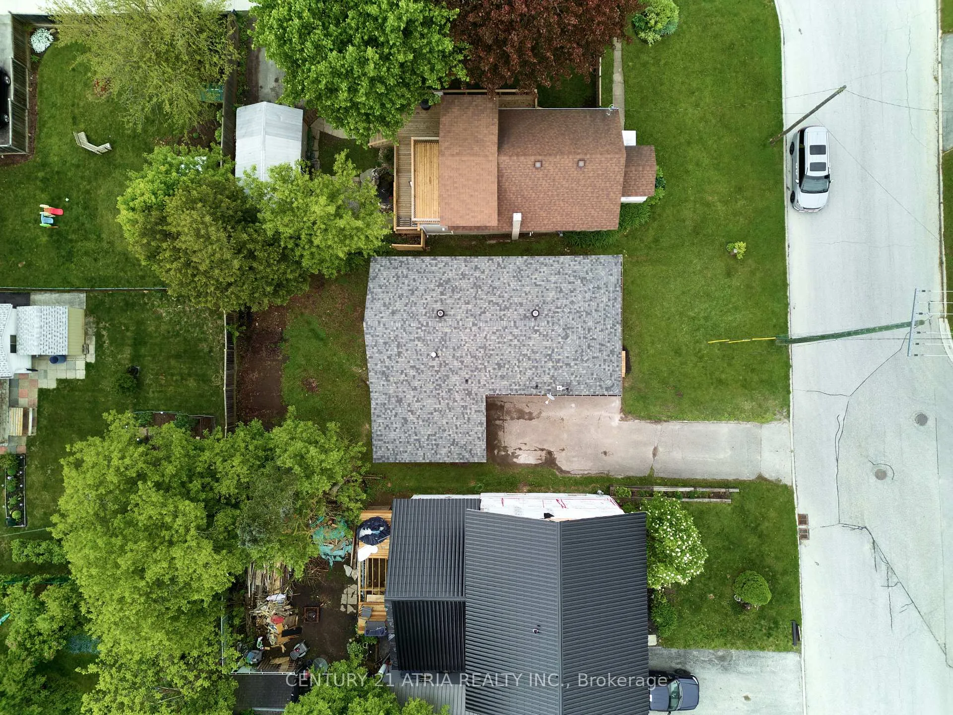Photo 37 of 534 Johnson Street, Midland — HOMEH