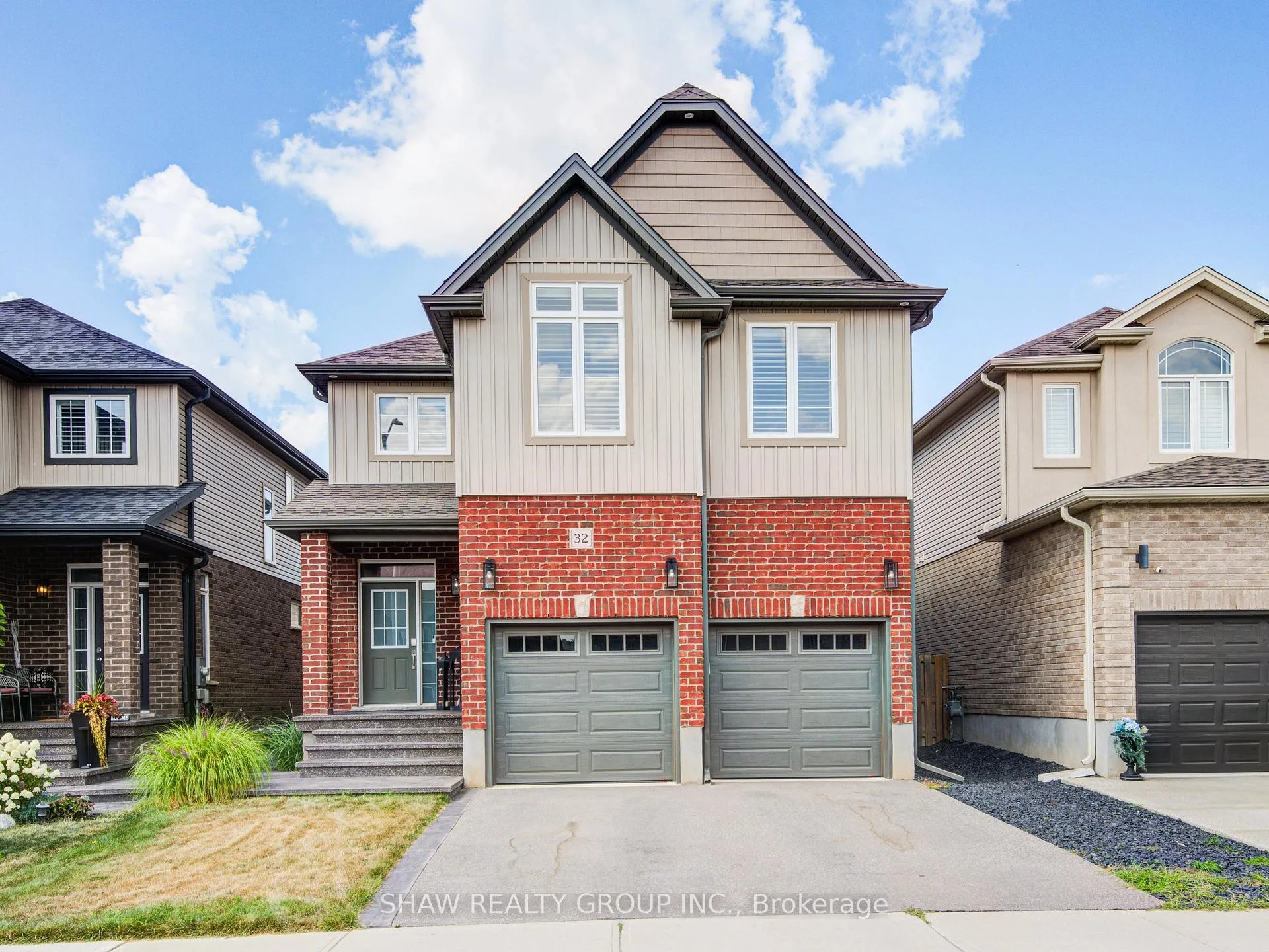 Photo 2 of 32 Arlington Parkway, Brant, Paris — HOMEH