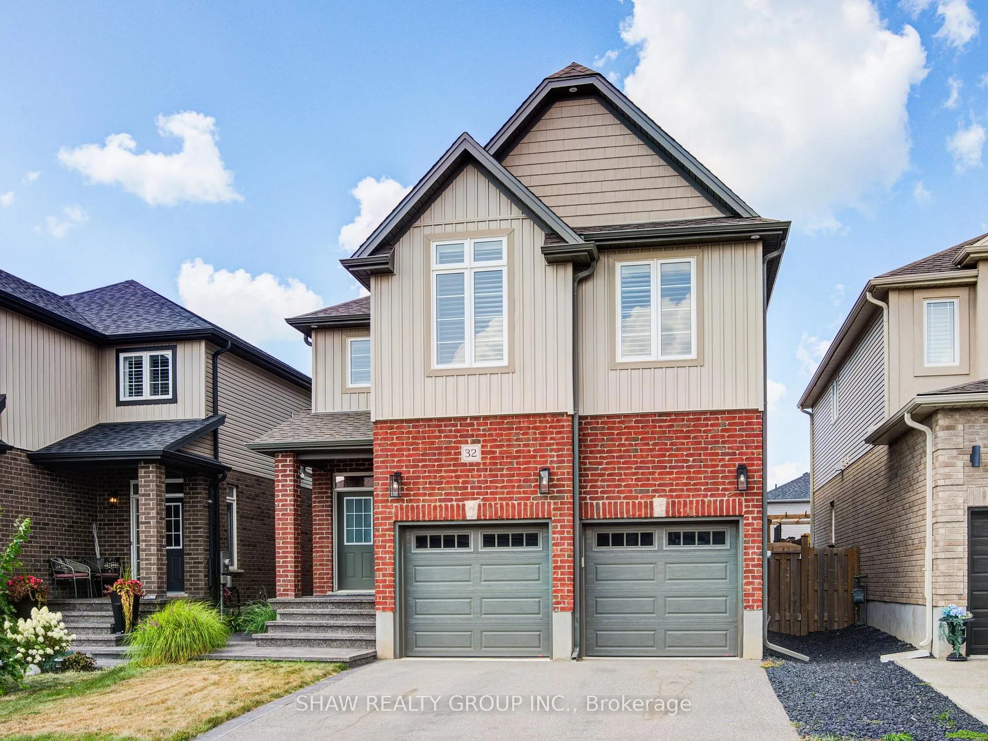 Photo 3 of 32 Arlington Parkway, Brant, Paris — HOMEH