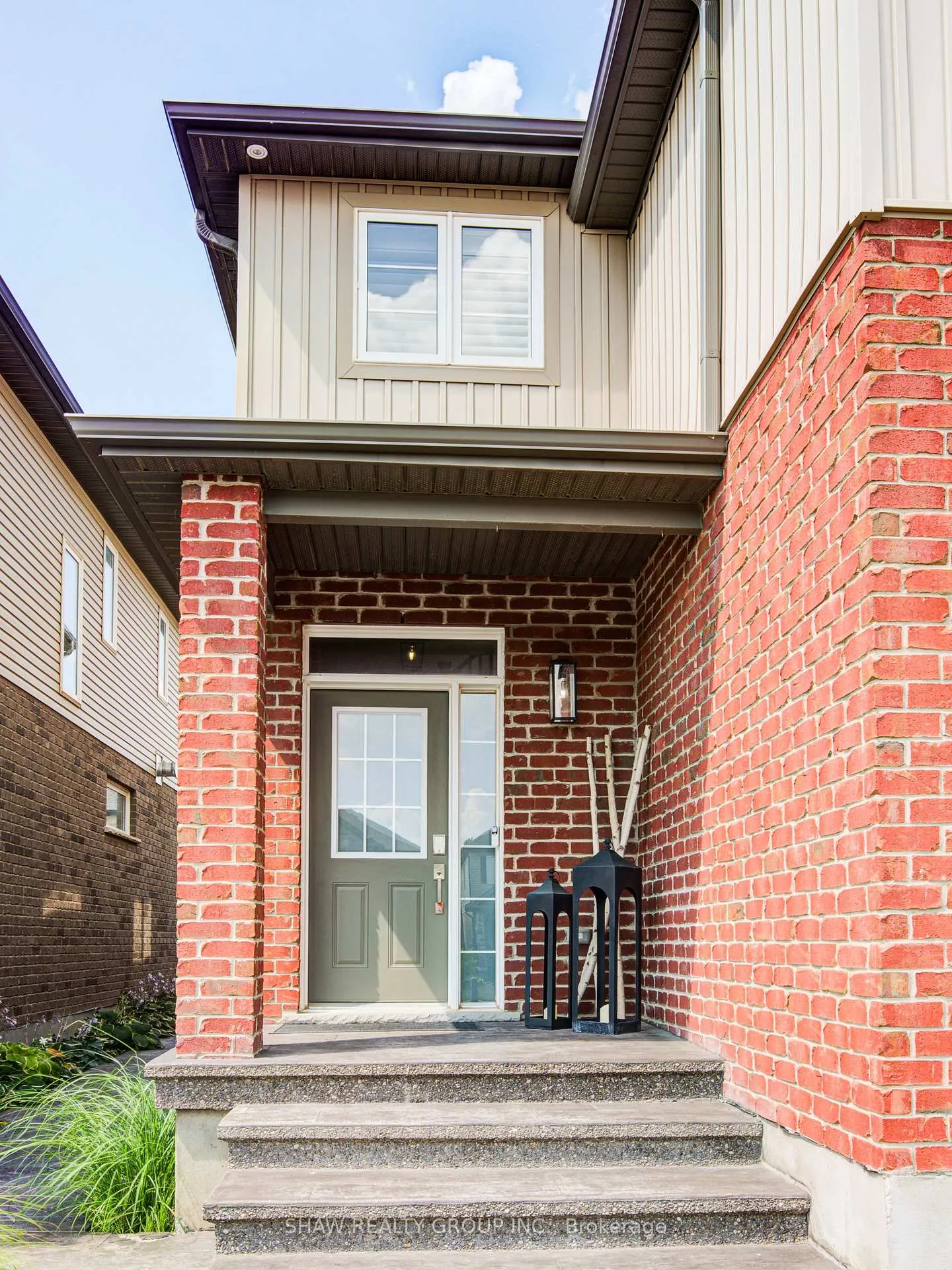 Photo 4 of 32 Arlington Parkway, Brant, Paris — HOMEH