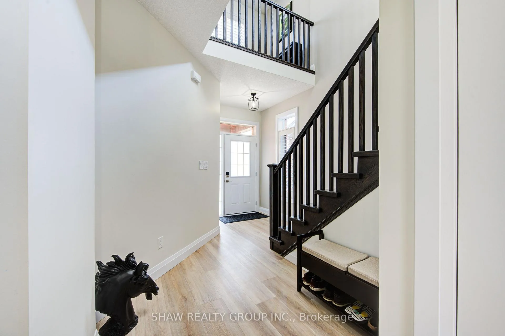 Photo 6 of 32 Arlington Parkway, Brant, Paris — HOMEH