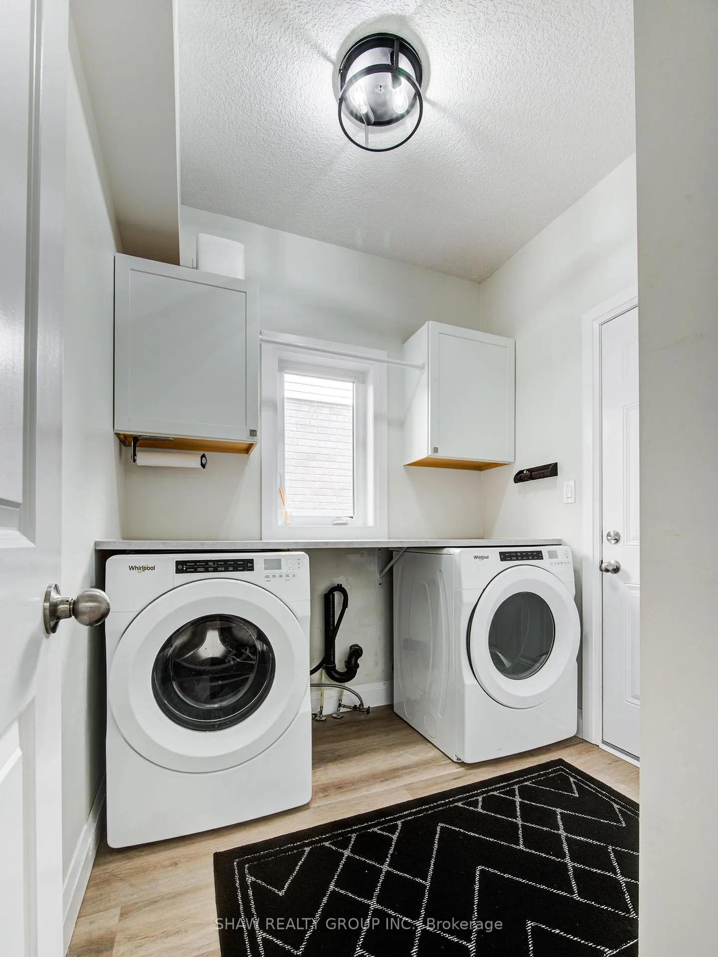 Photo 8 of 32 Arlington Parkway, Brant, Paris — HOMEH