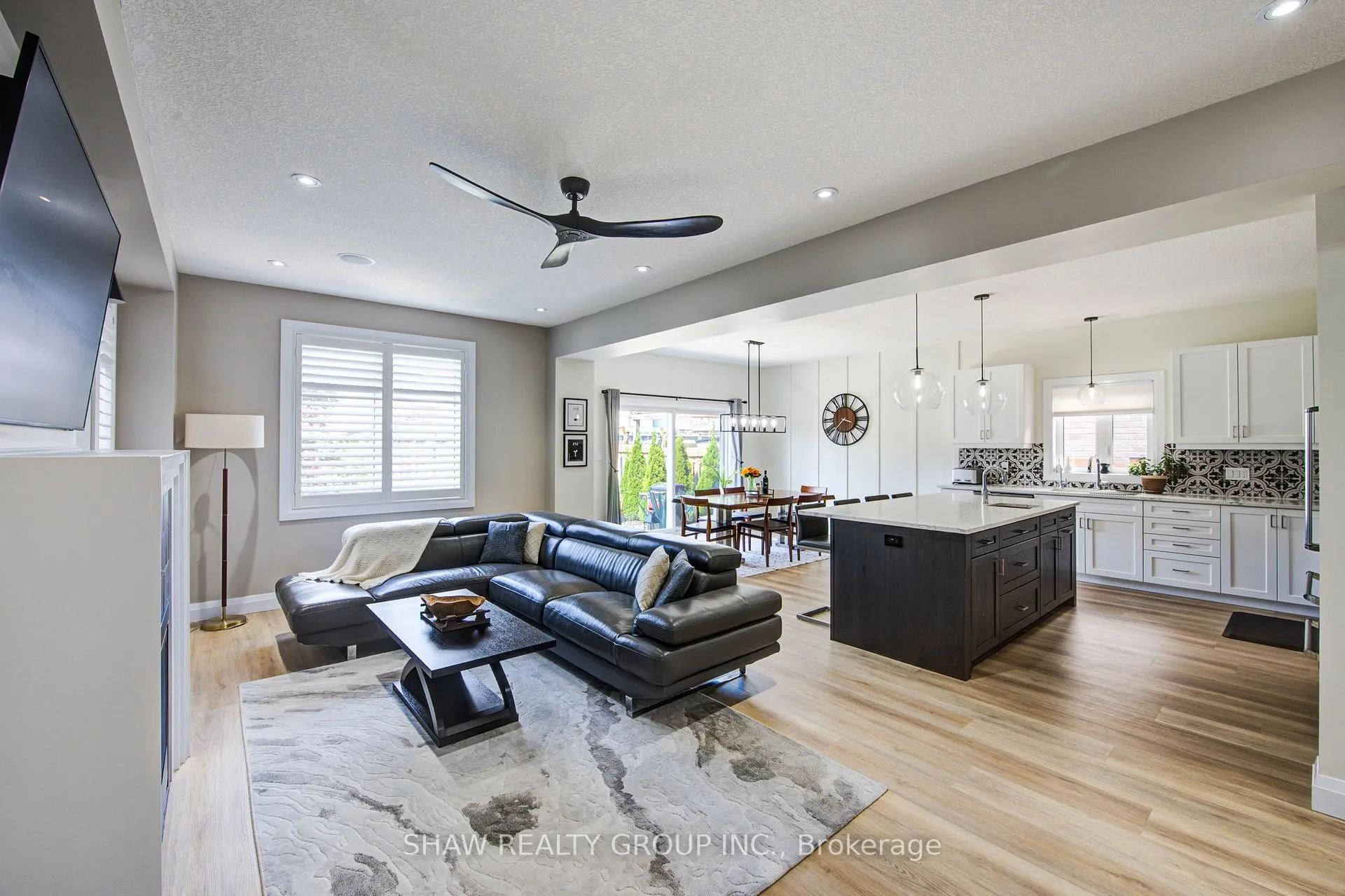 Photo 10 of 32 Arlington Parkway, Brant, Paris — HOMEH