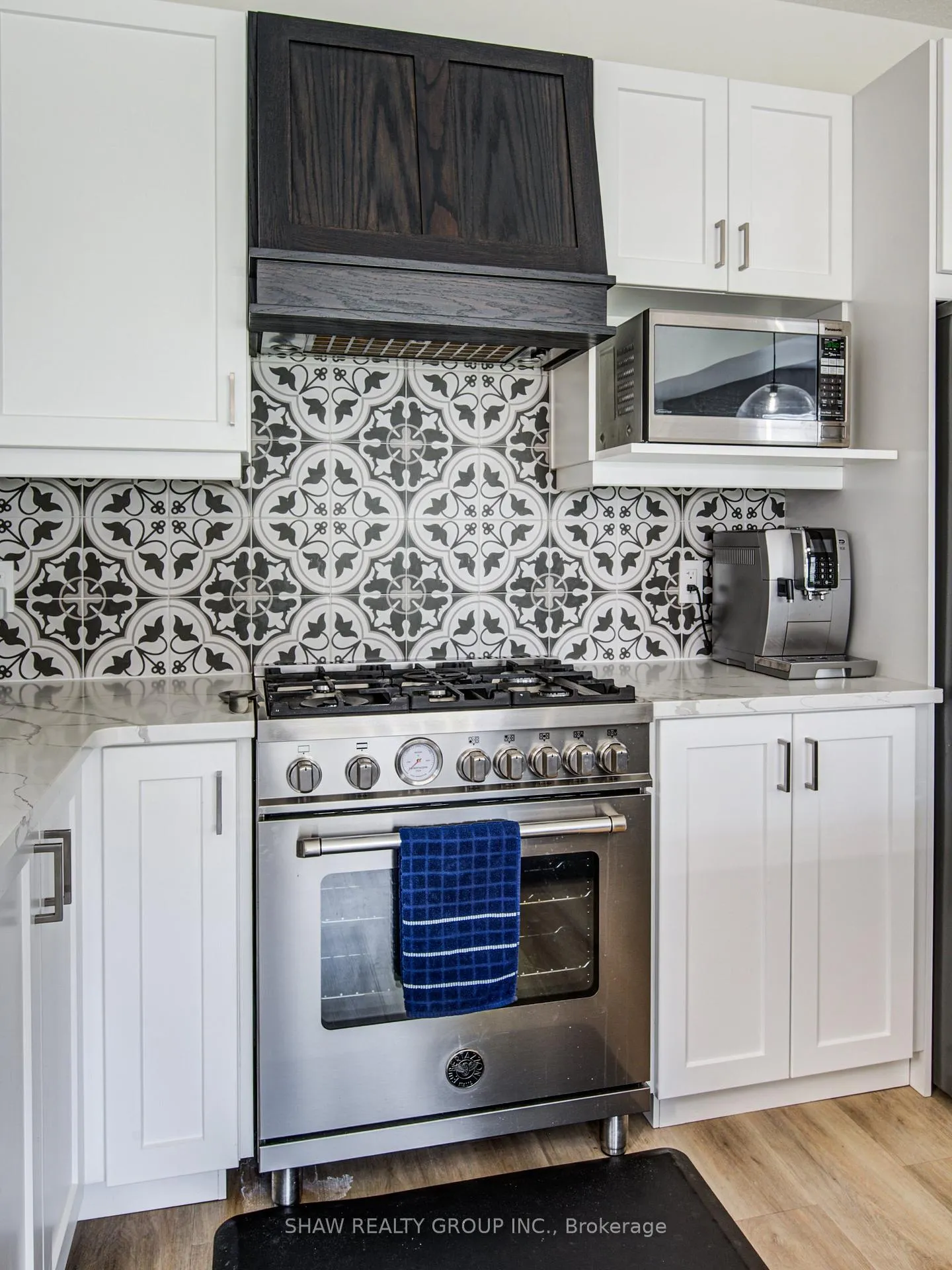 Photo 17 of 32 Arlington Parkway, Brant, Paris — HOMEH
