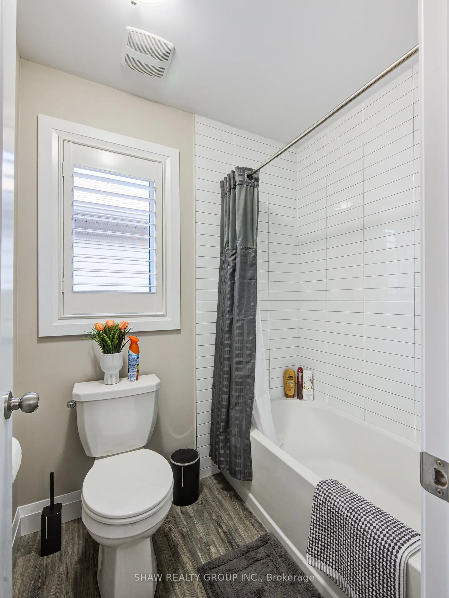 Photo 30 of 32 Arlington Parkway, Brant, Paris — HOMEH