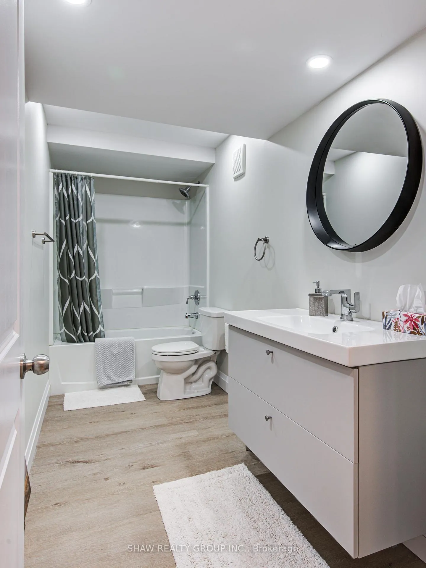 Photo 33 of 32 Arlington Parkway, Brant, Paris — HOMEH