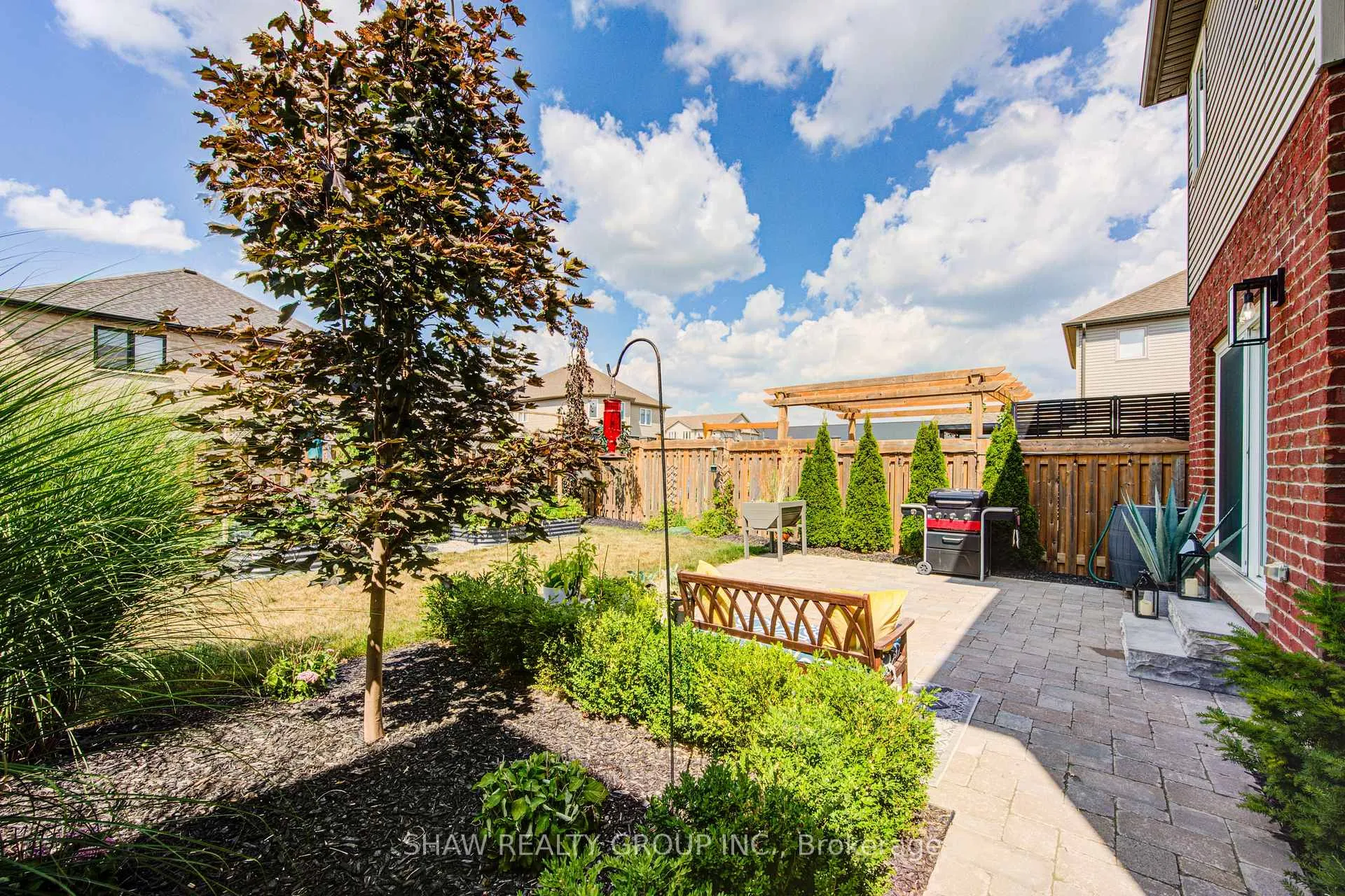 Photo 35 of 32 Arlington Parkway, Brant, Paris — HOMEH