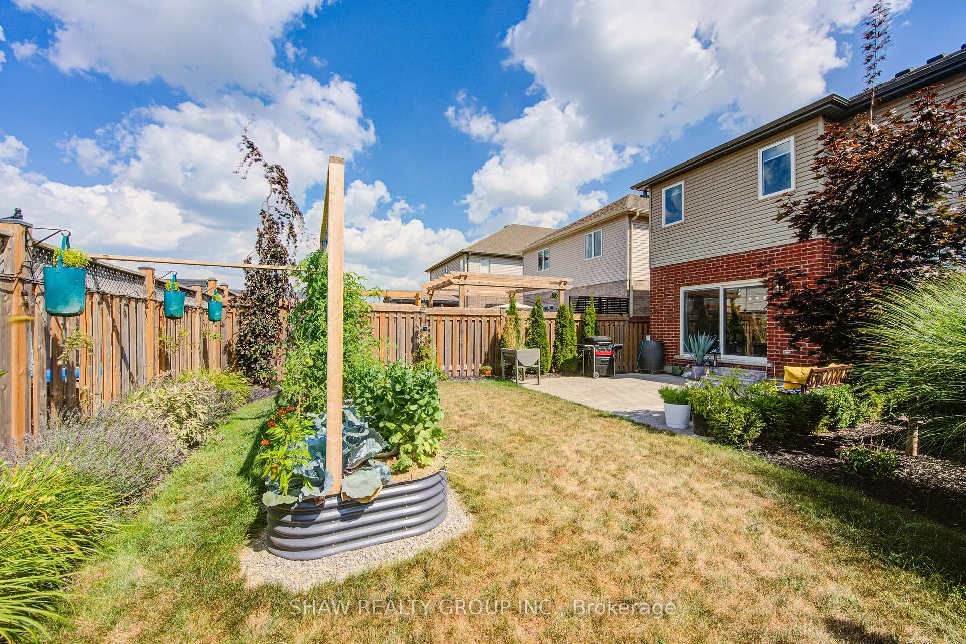 Photo 38 of 32 Arlington Parkway, Brant, Paris — HOMEH