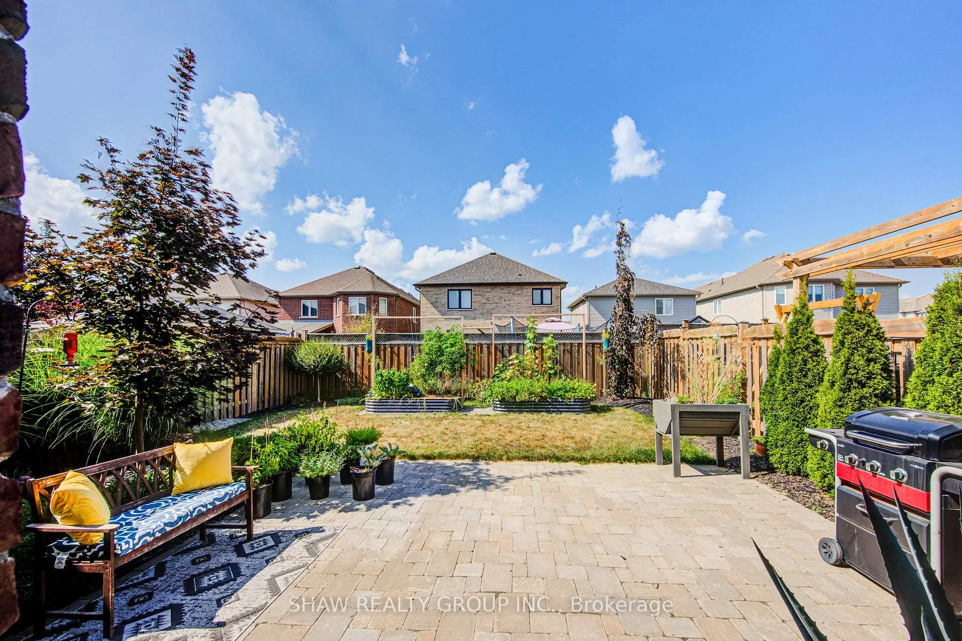 Photo 40 of 32 Arlington Parkway, Brant, Paris — HOMEH