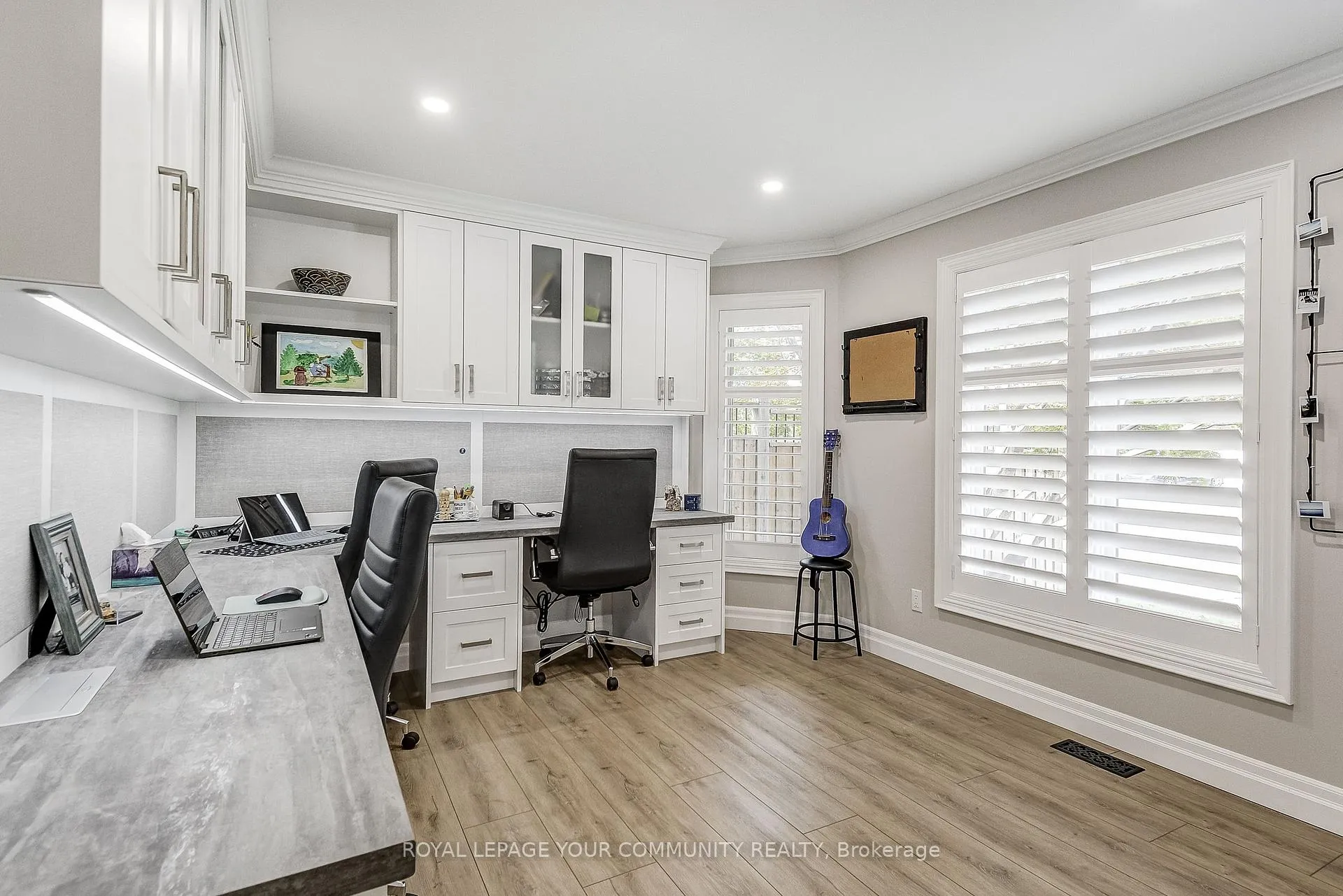 Photo 4 of 2114 Headon Forest Drive, Burlington, Headon — HOMEH