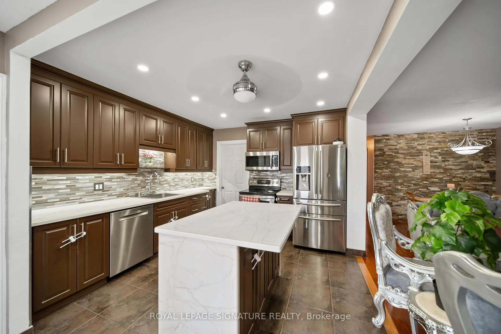 Photo 5 of 40 Queenslea Drive, Hamilton, Quinndale — HOMEH