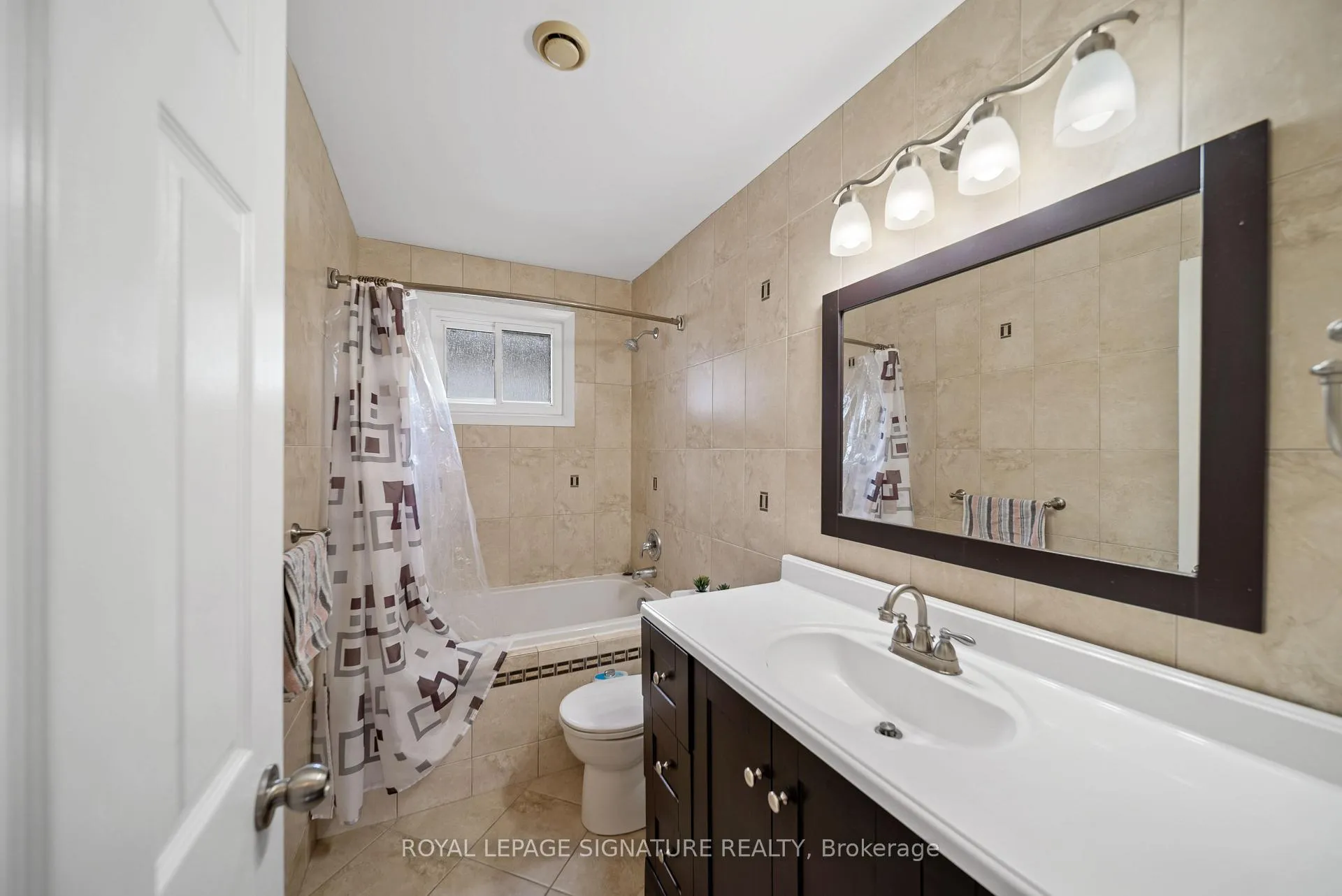 Photo 15 of 40 Queenslea Drive, Hamilton, Quinndale — HOMEH