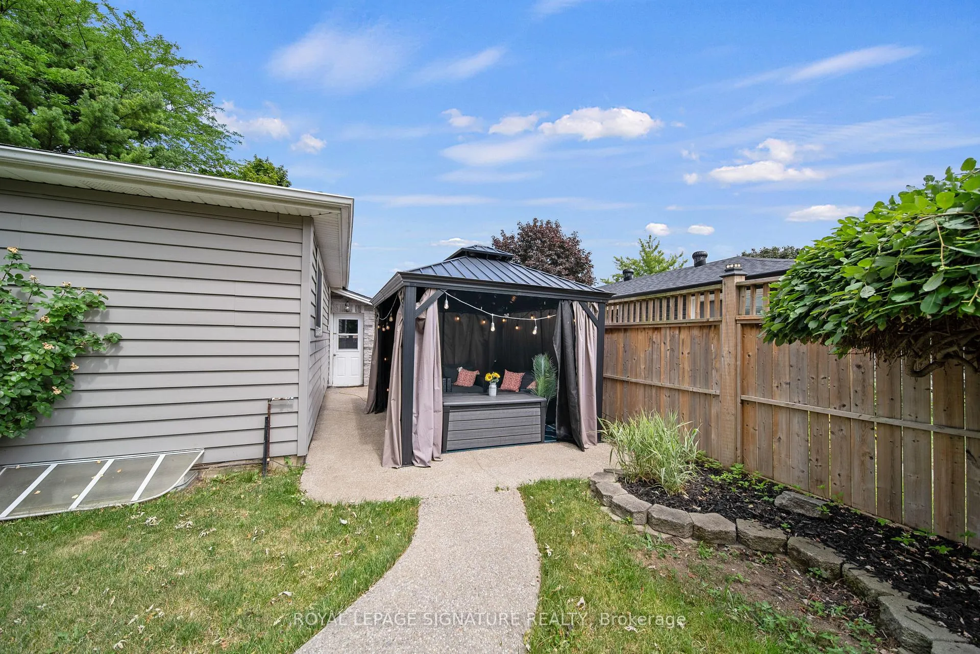 Photo 34 of 40 Queenslea Drive, Hamilton, Quinndale — HOMEH