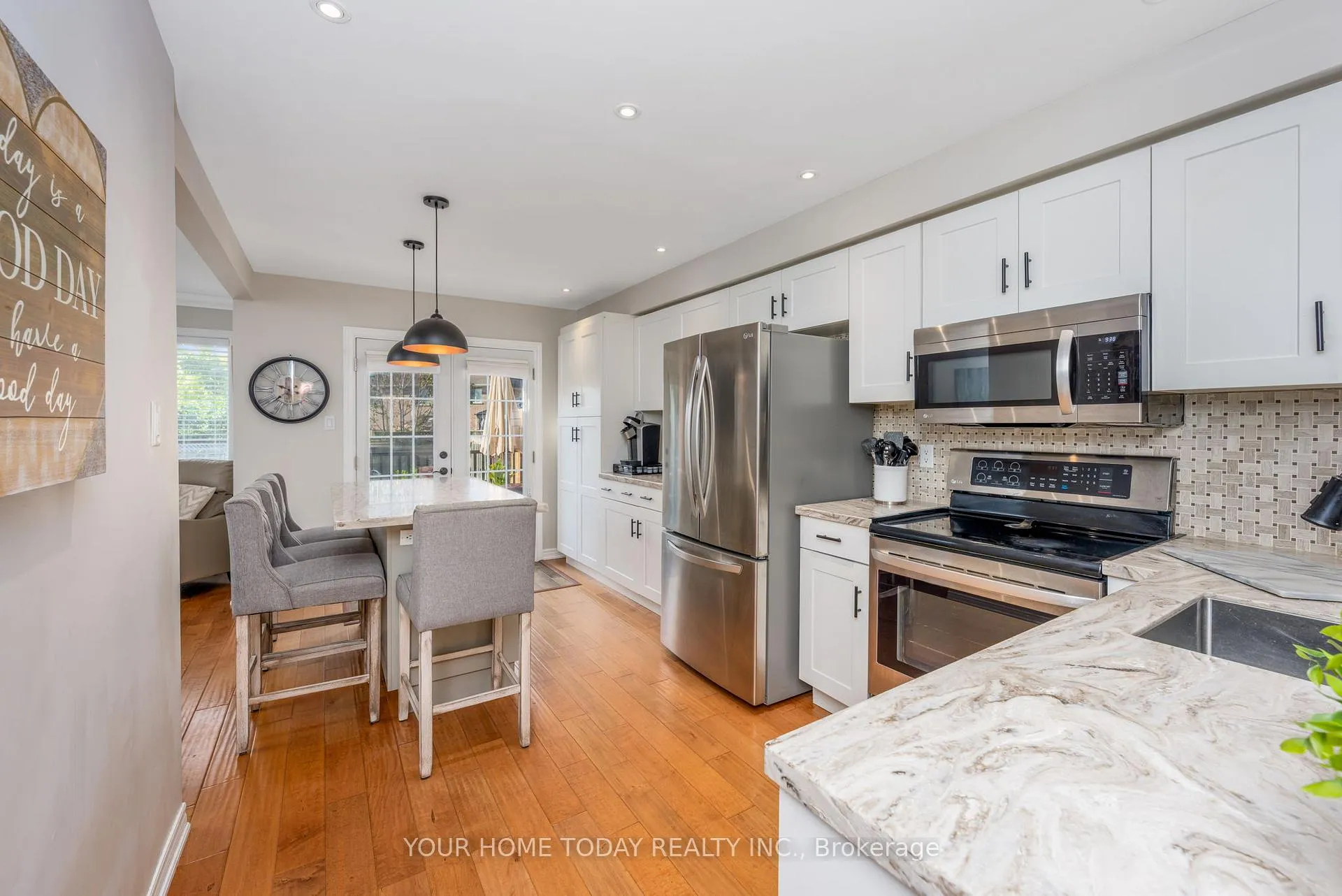 Photo 9 of 12 Russell Street, Halton Hills, Georgetown — HOMEH