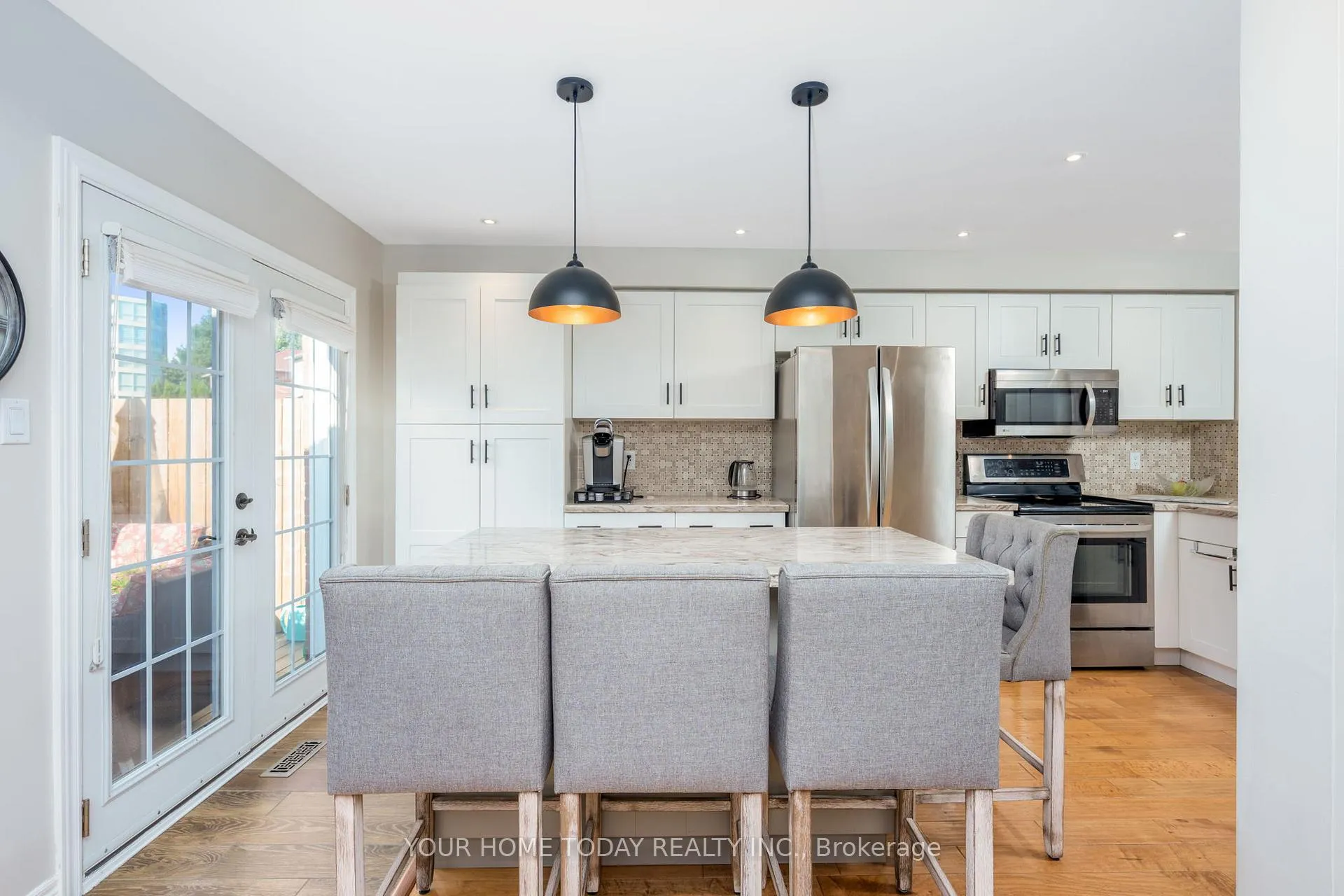 Photo 13 of 12 Russell Street, Halton Hills, Georgetown — HOMEH