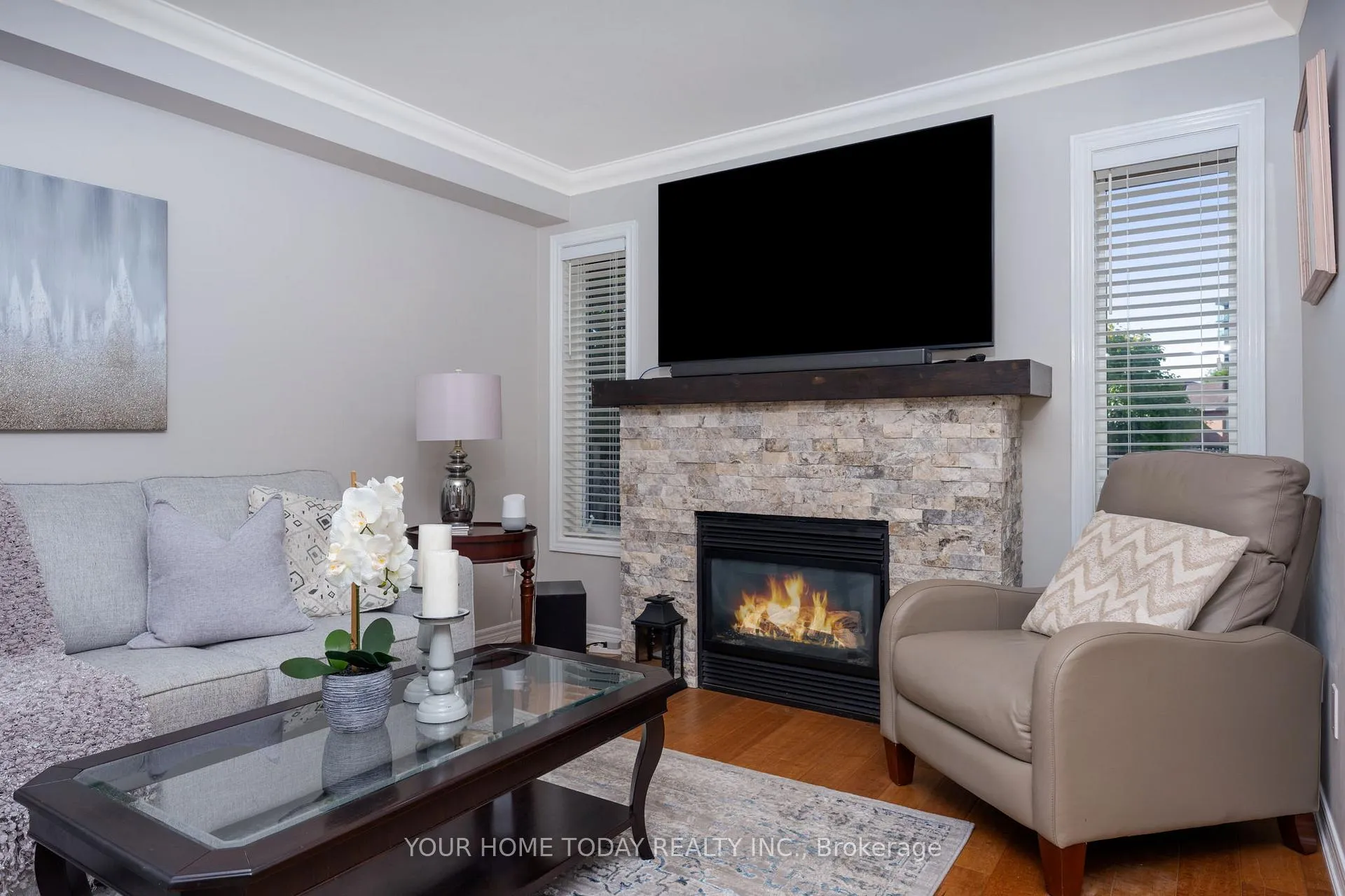 Photo 16 of 12 Russell Street, Halton Hills, Georgetown — HOMEH
