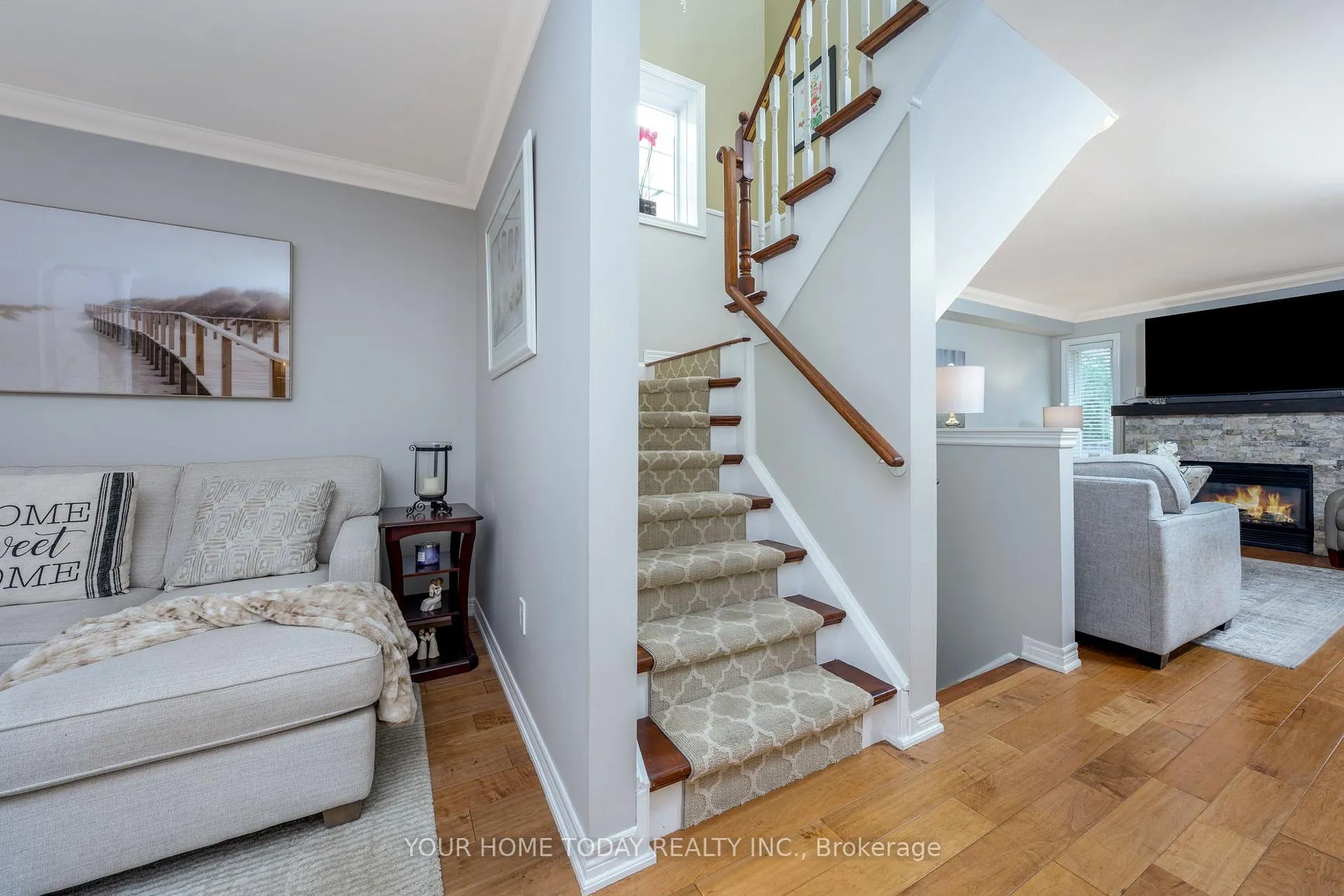 Photo 19 of 12 Russell Street, Halton Hills, Georgetown — HOMEH