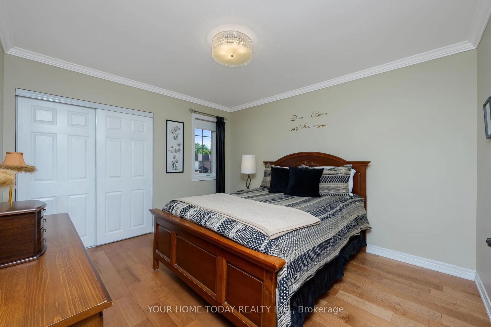 Photo 30 of 12 Russell Street, Halton Hills, Georgetown — HOMEH