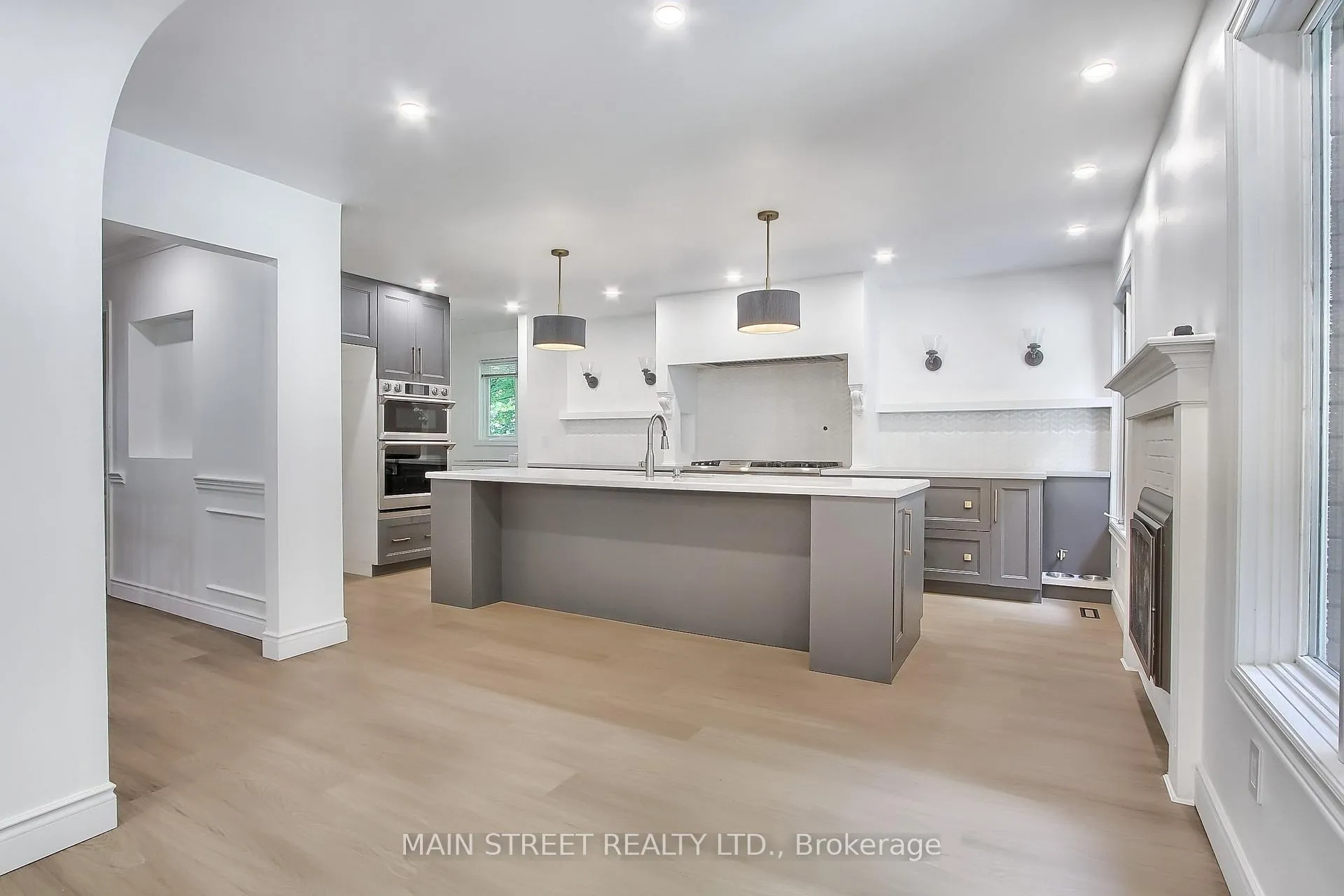 Photo 9 of 443 Sunnidale Road, Barrie, West Bayfield — HOMEH