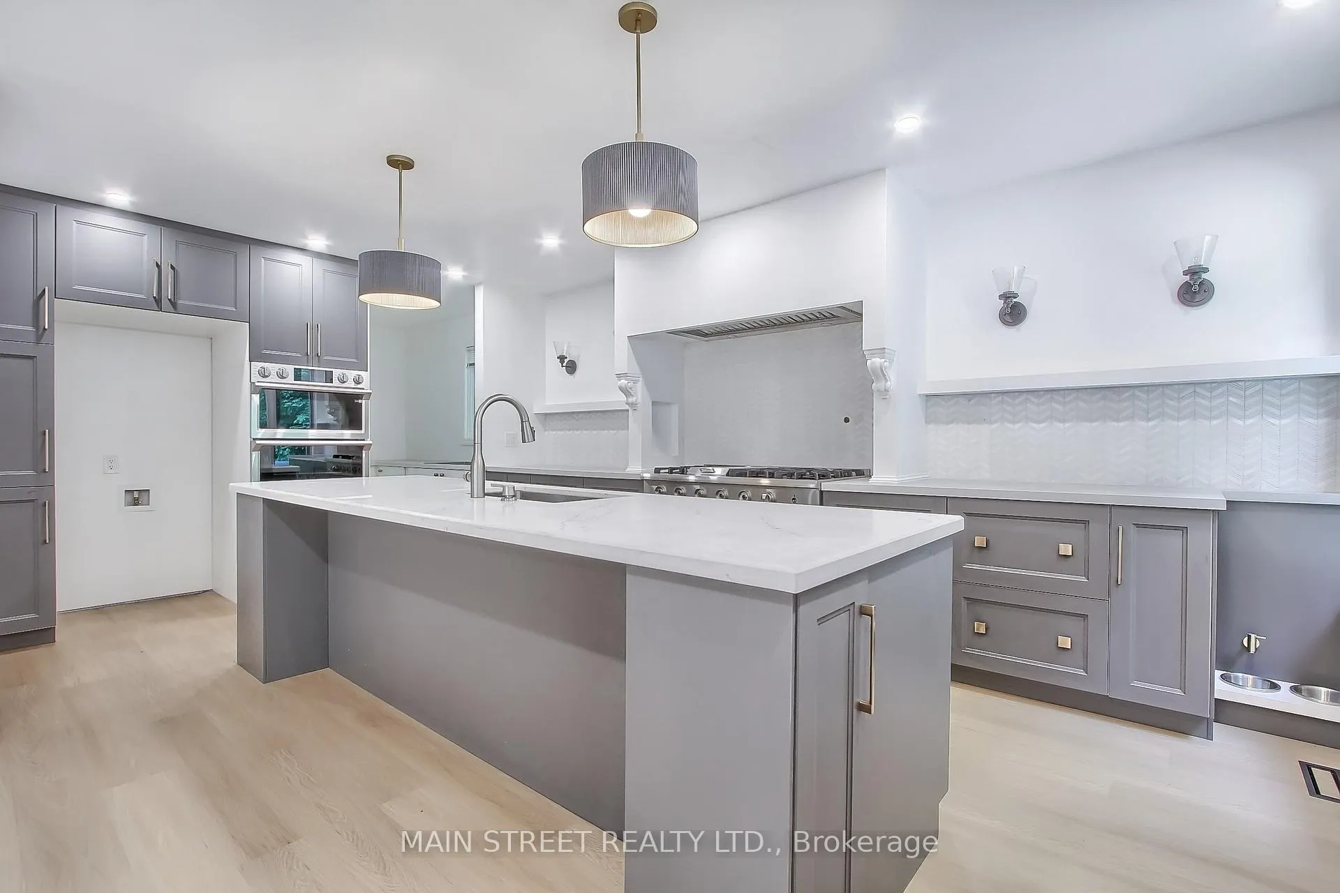 Photo 10 of 443 Sunnidale Road, Barrie, West Bayfield — HOMEH