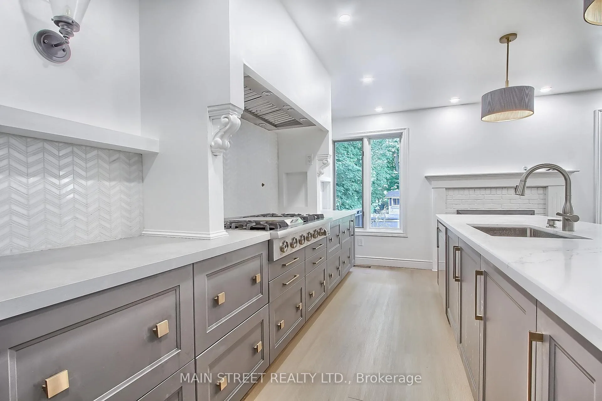 Photo 13 of 443 Sunnidale Road, Barrie, West Bayfield — HOMEH