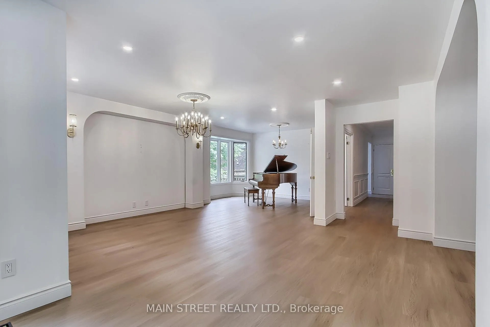 Photo 18 of 443 Sunnidale Road, Barrie, West Bayfield — HOMEH