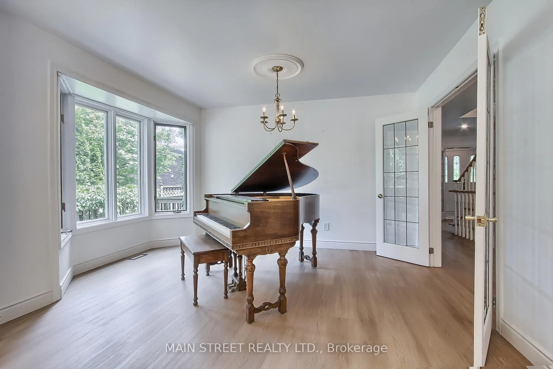 Photo 20 of 443 Sunnidale Road, Barrie, West Bayfield — HOMEH