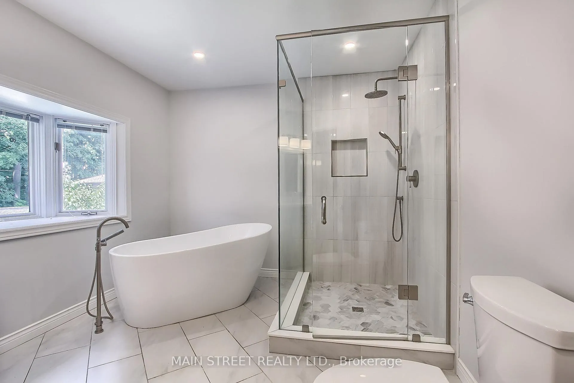 Photo 26 of 443 Sunnidale Road, Barrie, West Bayfield — HOMEH