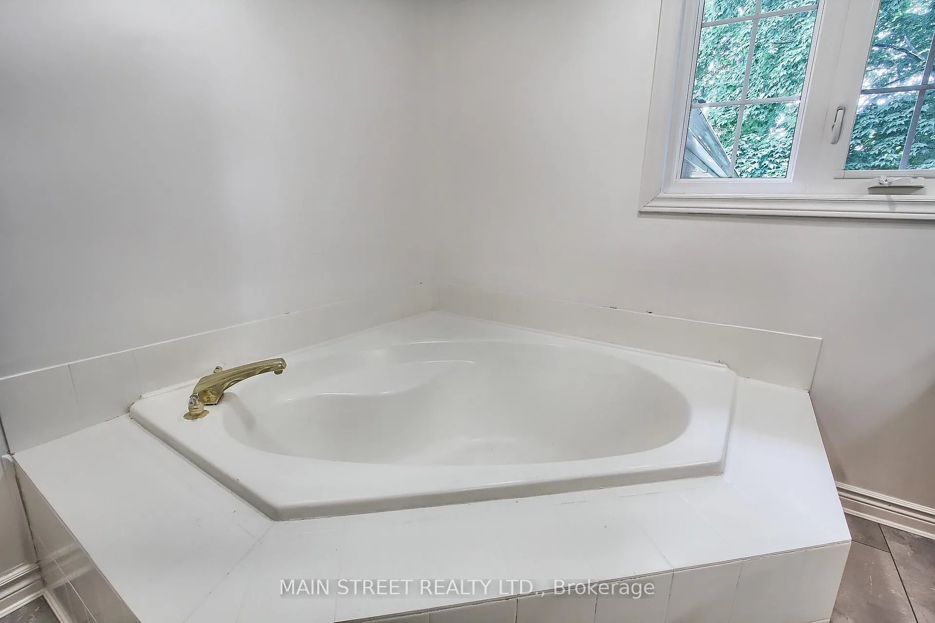 Photo 33 of 443 Sunnidale Road, Barrie, West Bayfield — HOMEH