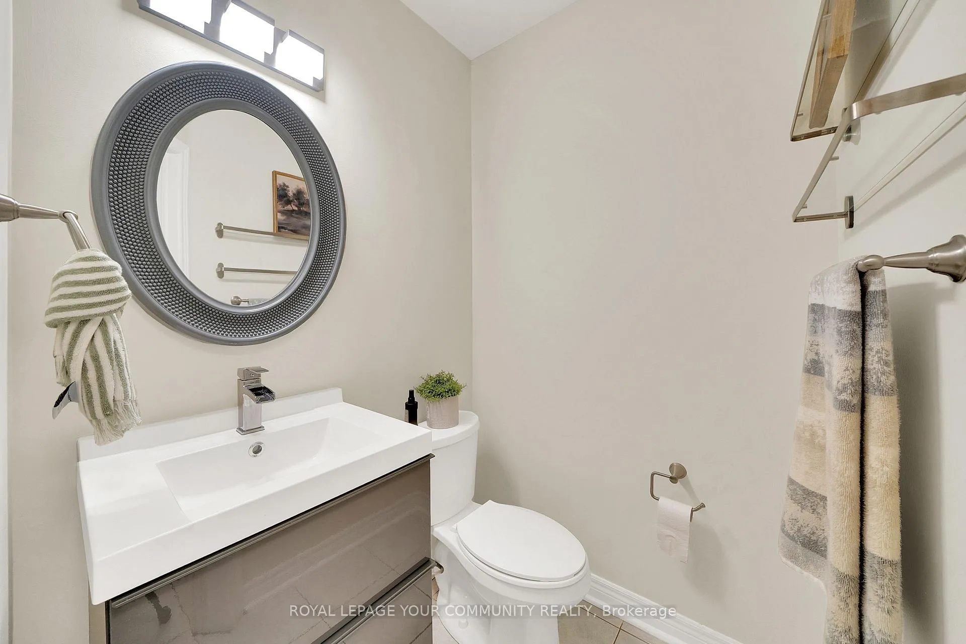 Photo 6 of 41 Hubert Corless Drive, Caledon, Bolton East — HOMEH