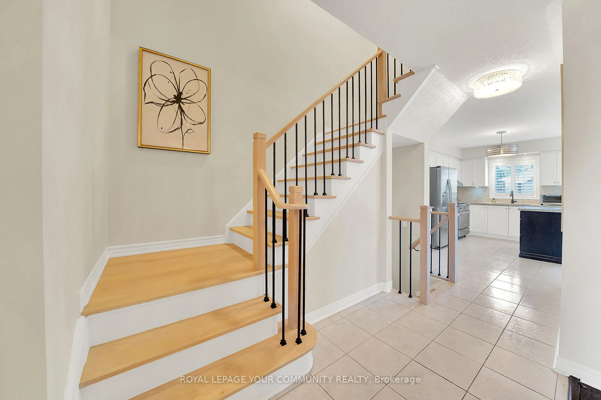 Photo 8 of 41 Hubert Corless Drive, Caledon, Bolton East — HOMEH
