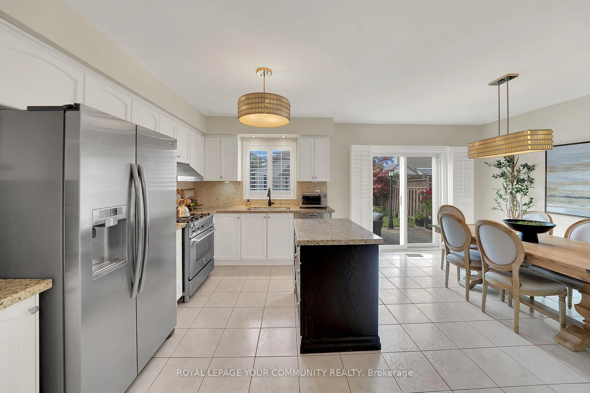 Photo 11 of 41 Hubert Corless Drive, Caledon, Bolton East — HOMEH