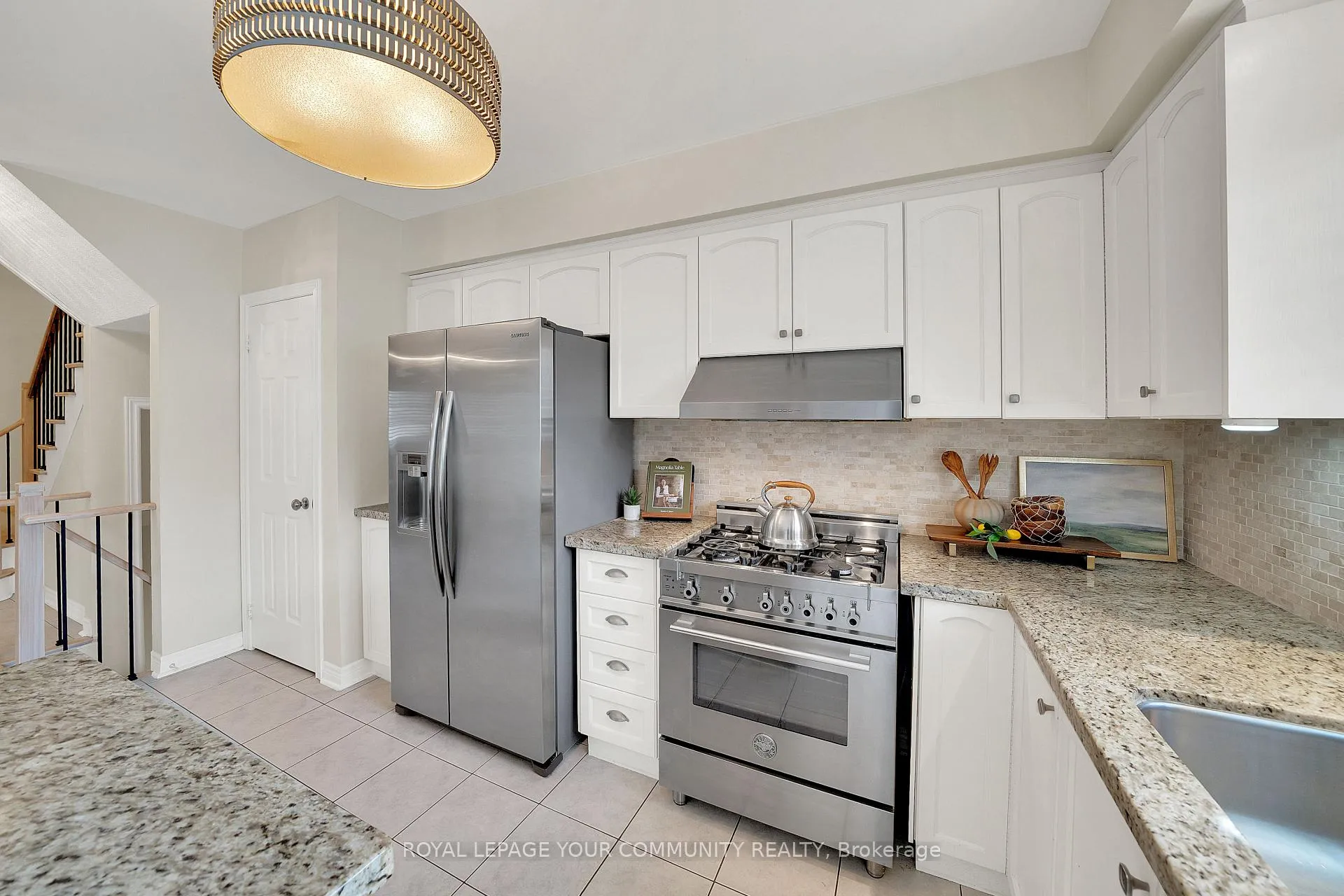 Photo 13 of 41 Hubert Corless Drive, Caledon, Bolton East — HOMEH